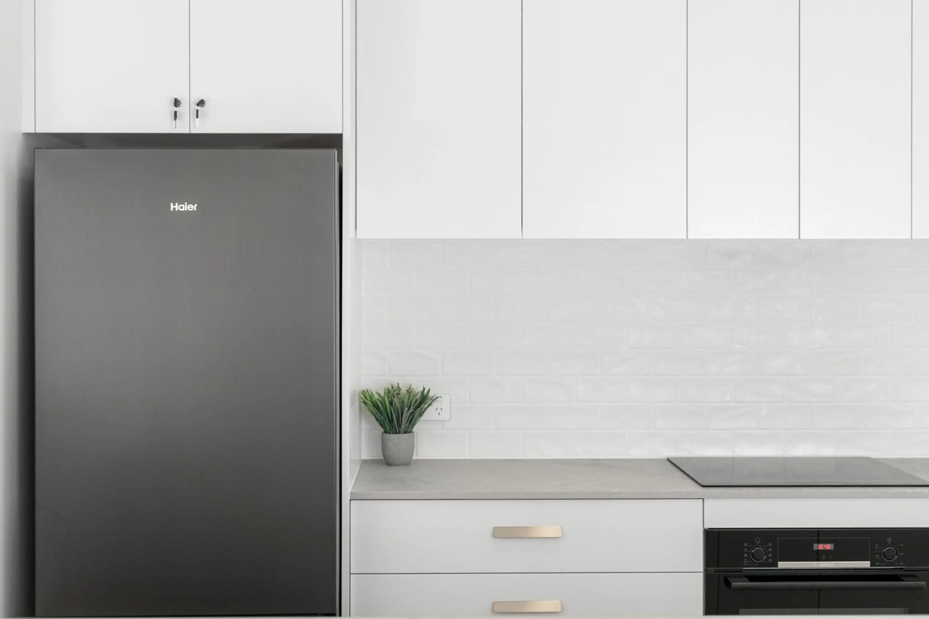 Kitchen or kitchenette in Noosa Tropicana