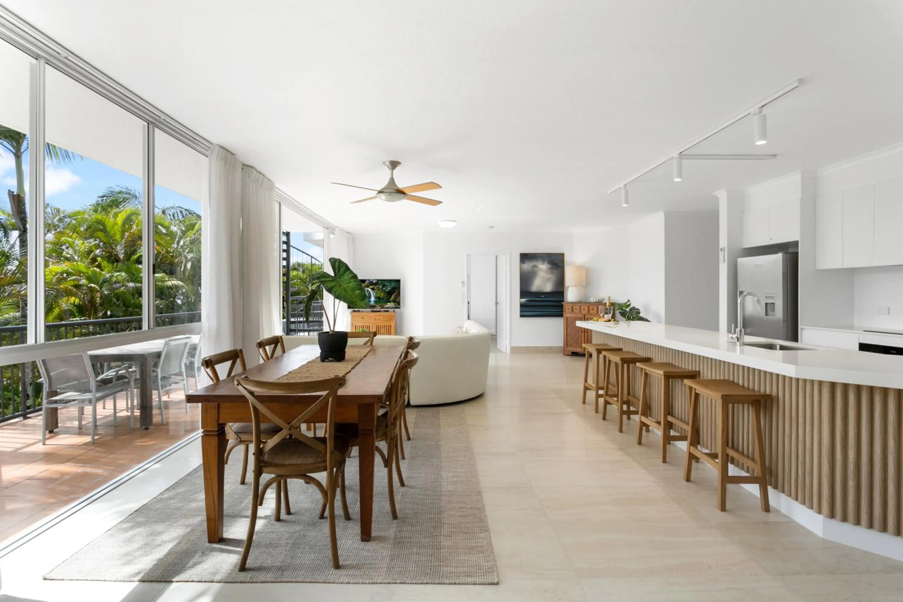 Dining area in Noosa Tropicana