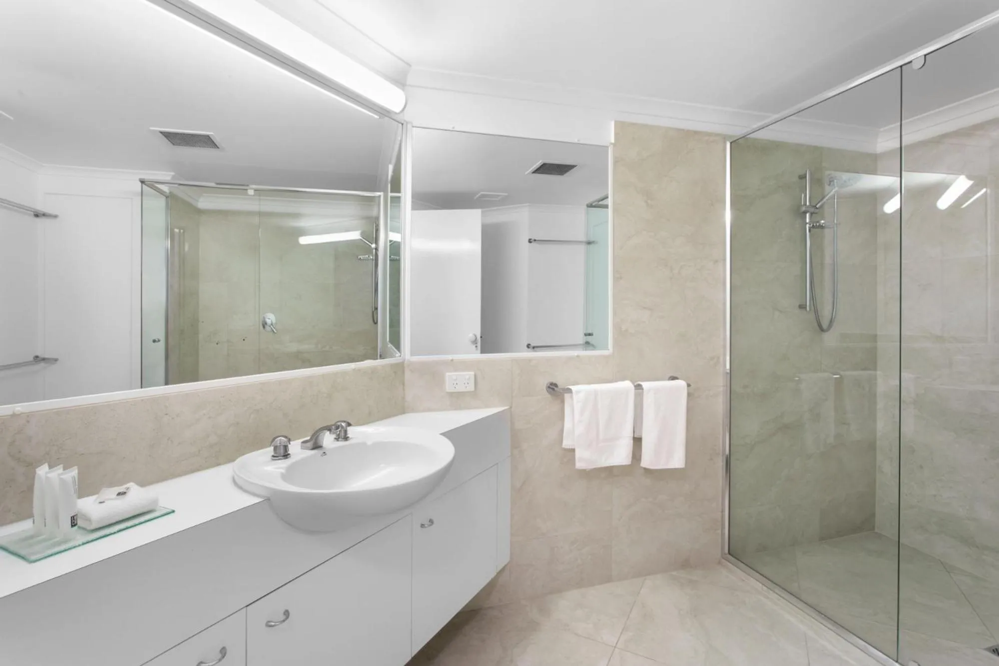 Bathroom in Noosa Tropicana