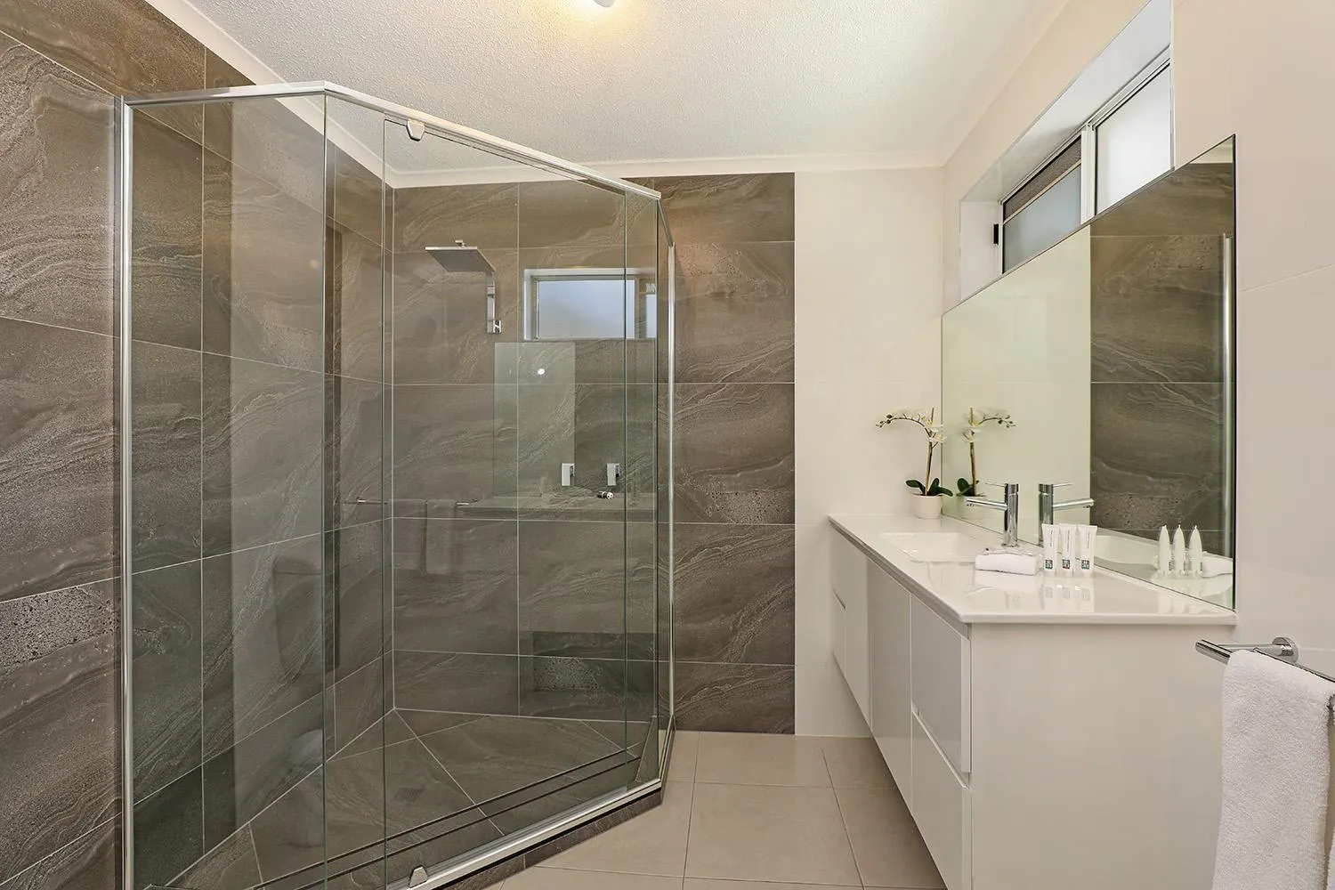 Bathroom in Noosa Tropicana