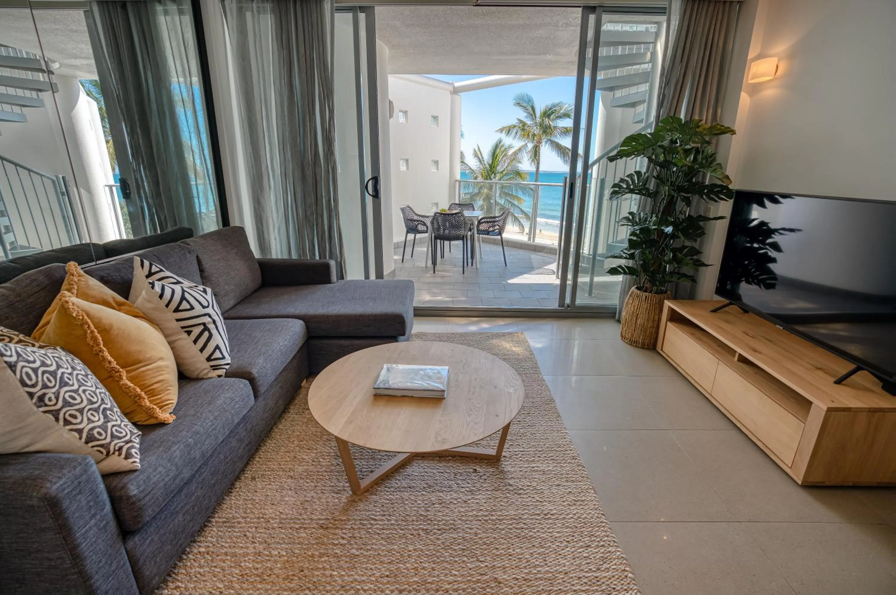 TV and multimedia in On The Beach Noosa Resort