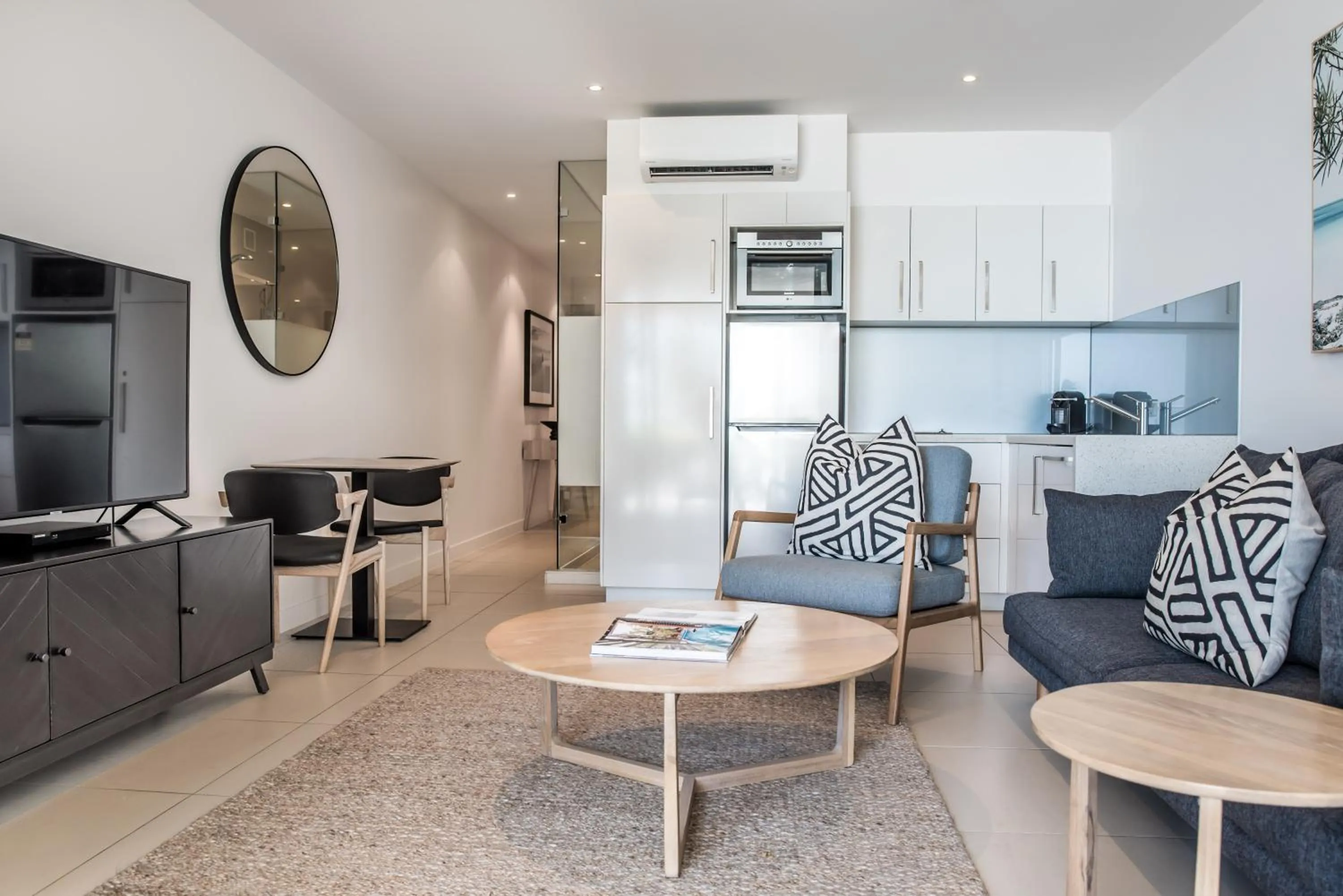 TV and multimedia in On The Beach Noosa Resort