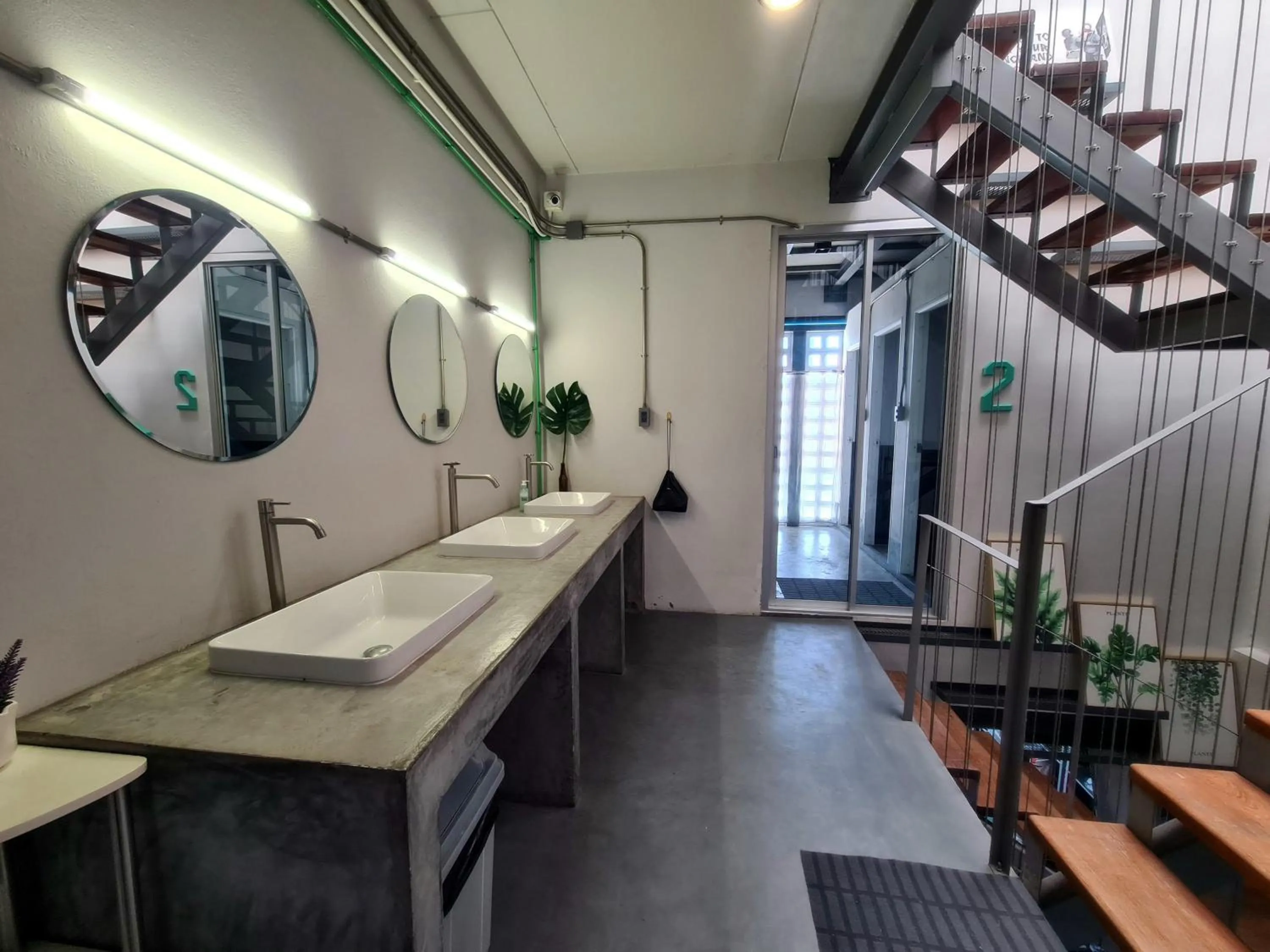 Hybrit hostel&amp;cafe