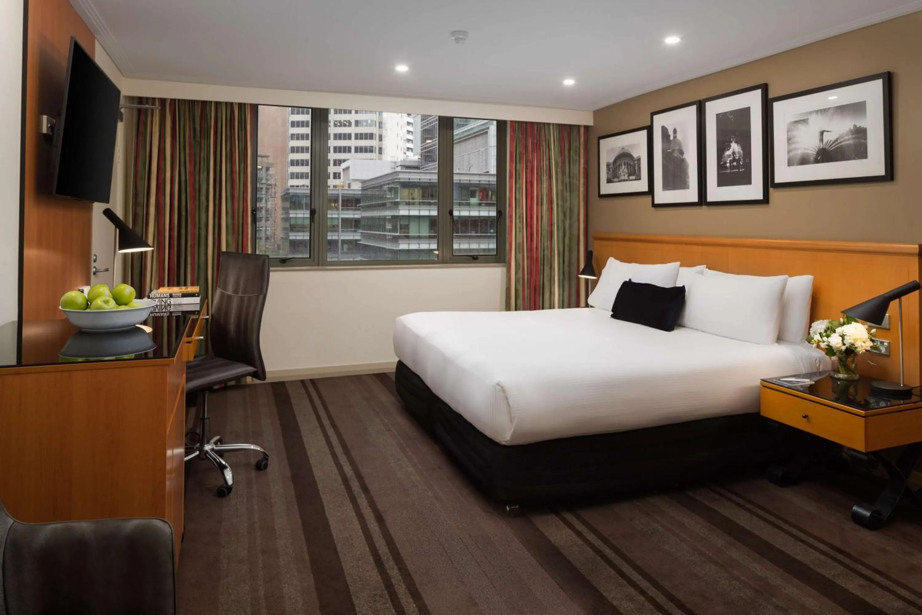 Bedroom, Bed in Rydges World Square
