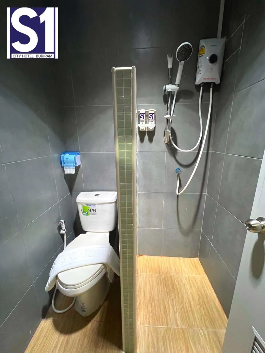Shower in S1 City Hotel Buriram