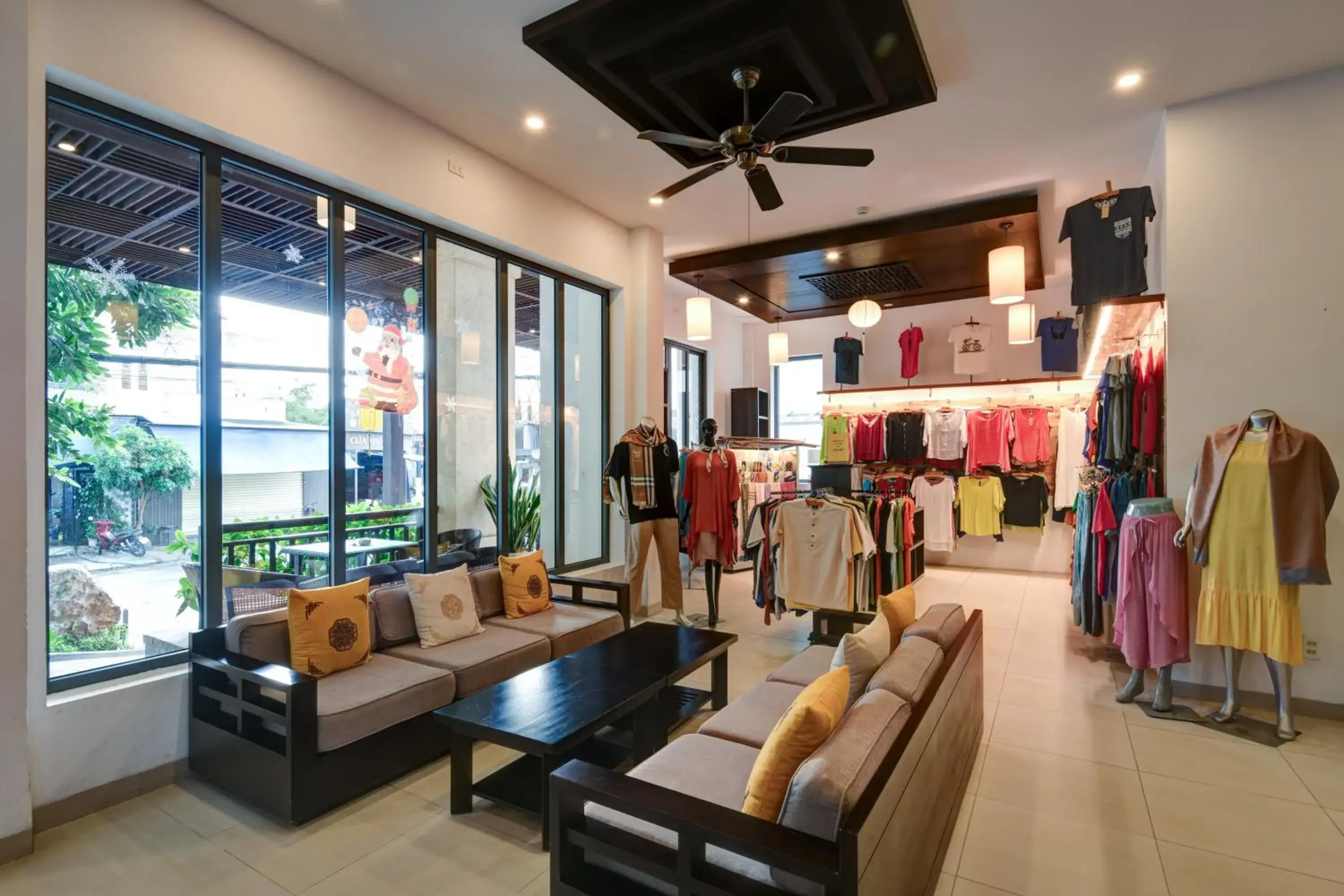 Lobby or reception in White Lotus Hotel Hoian Lobby or reception in White Lotus Hotel Hoian