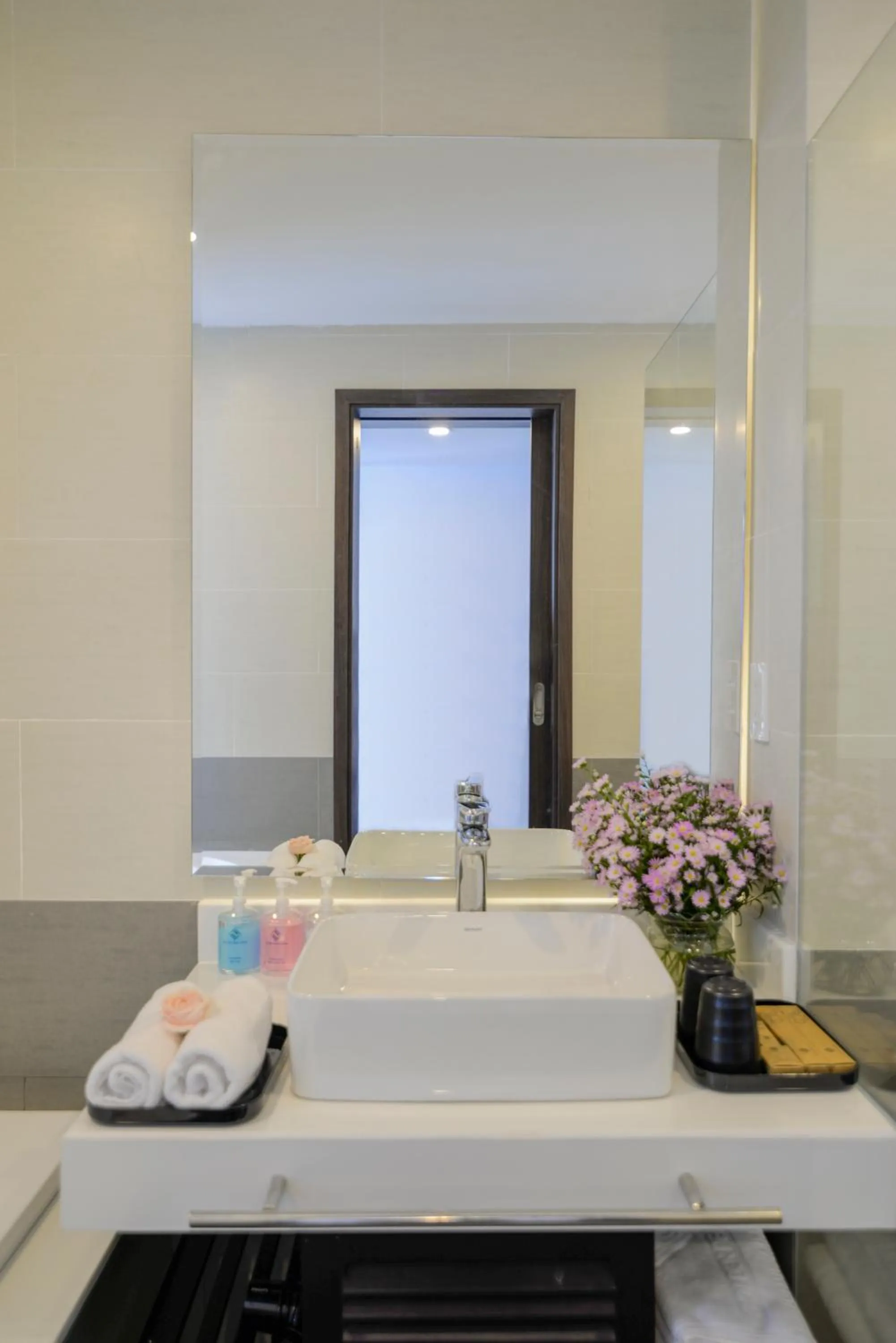 Toilet in White Lotus Hotel Hoian