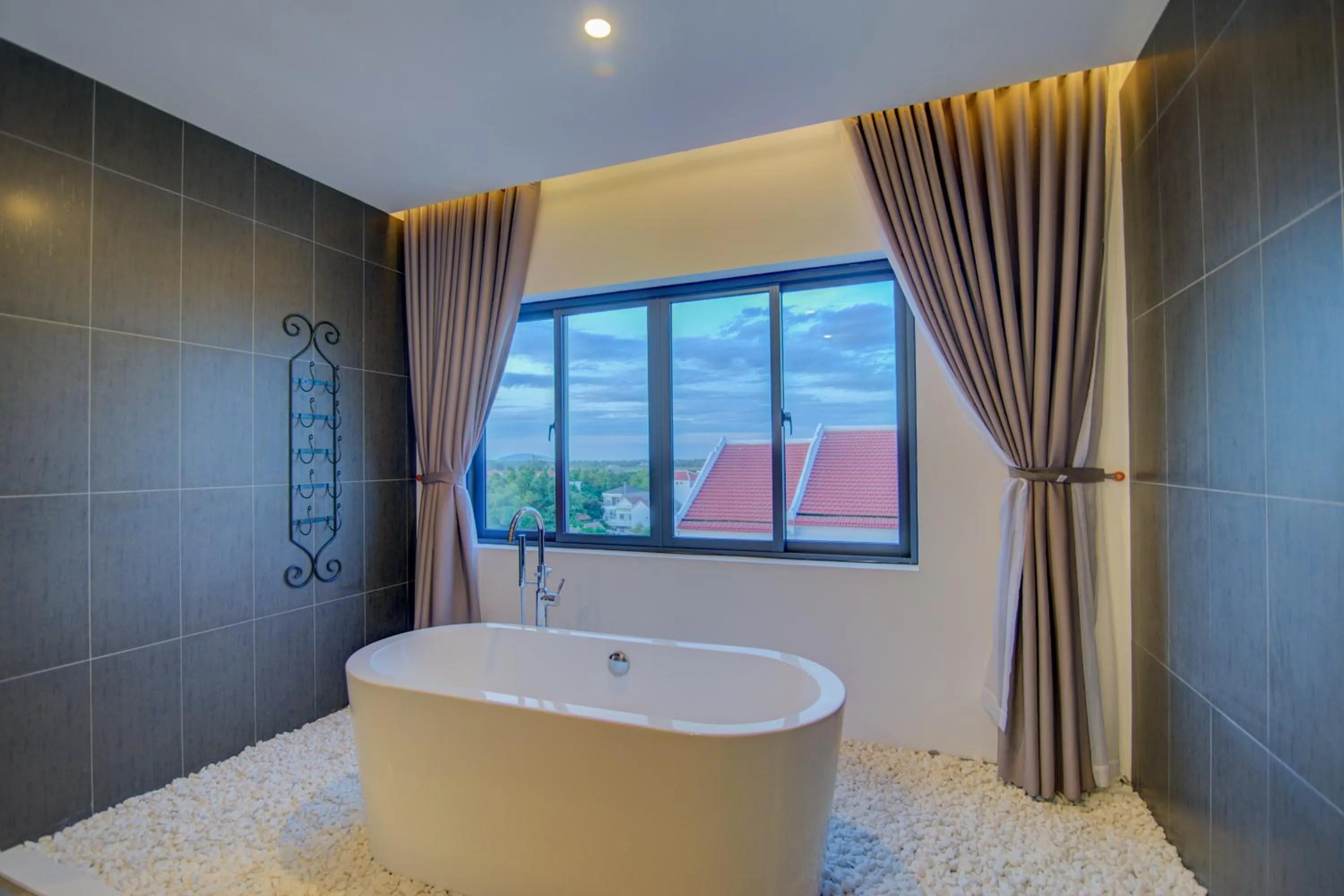 Bathroom in White Lotus Hotel Hoian