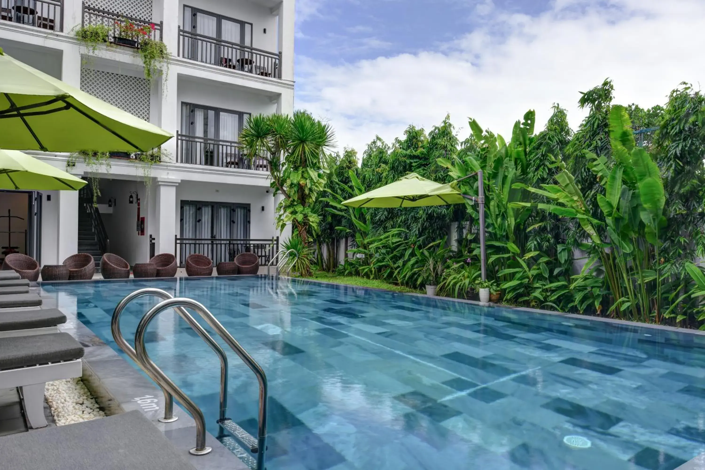 Swimming pool in White Lotus Hotel Hoian Swimming pool in White Lotus Hotel Hoian