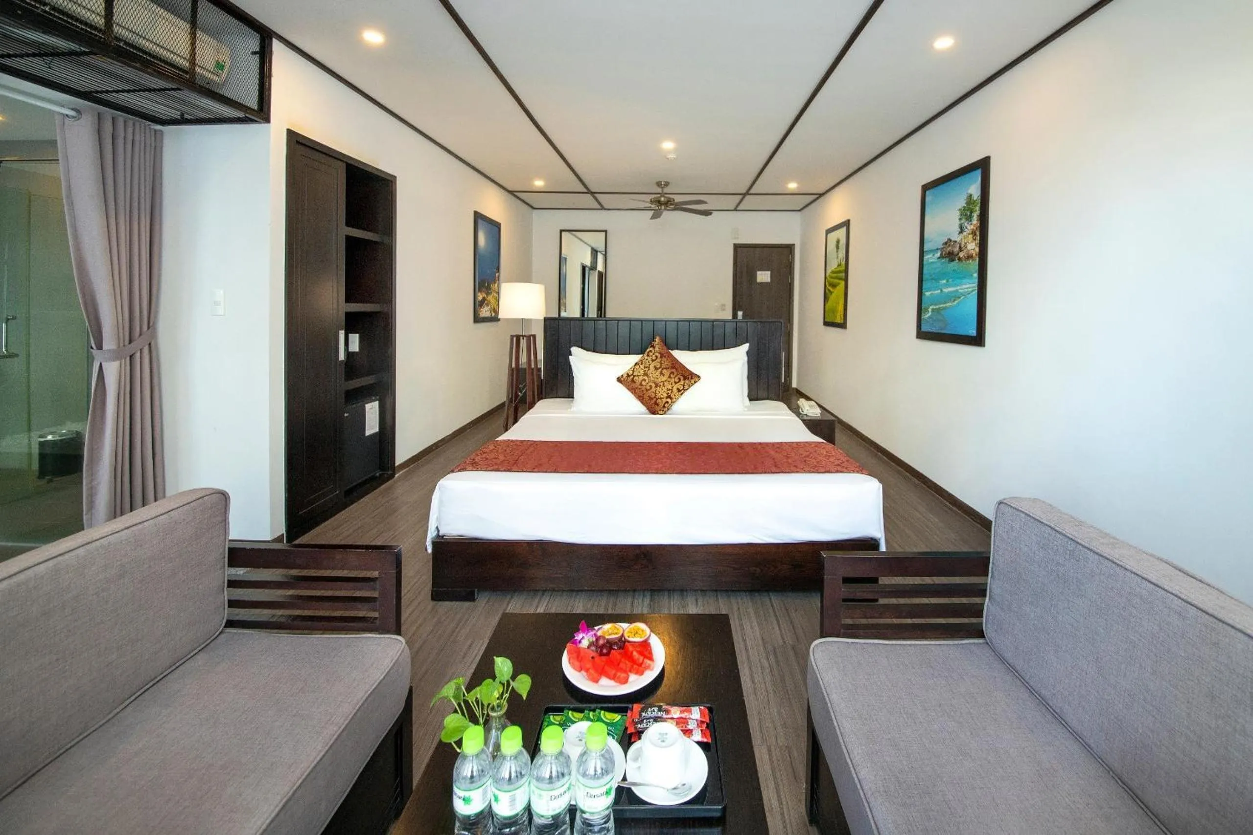 Property building, Bed in White Lotus Hotel Hoian