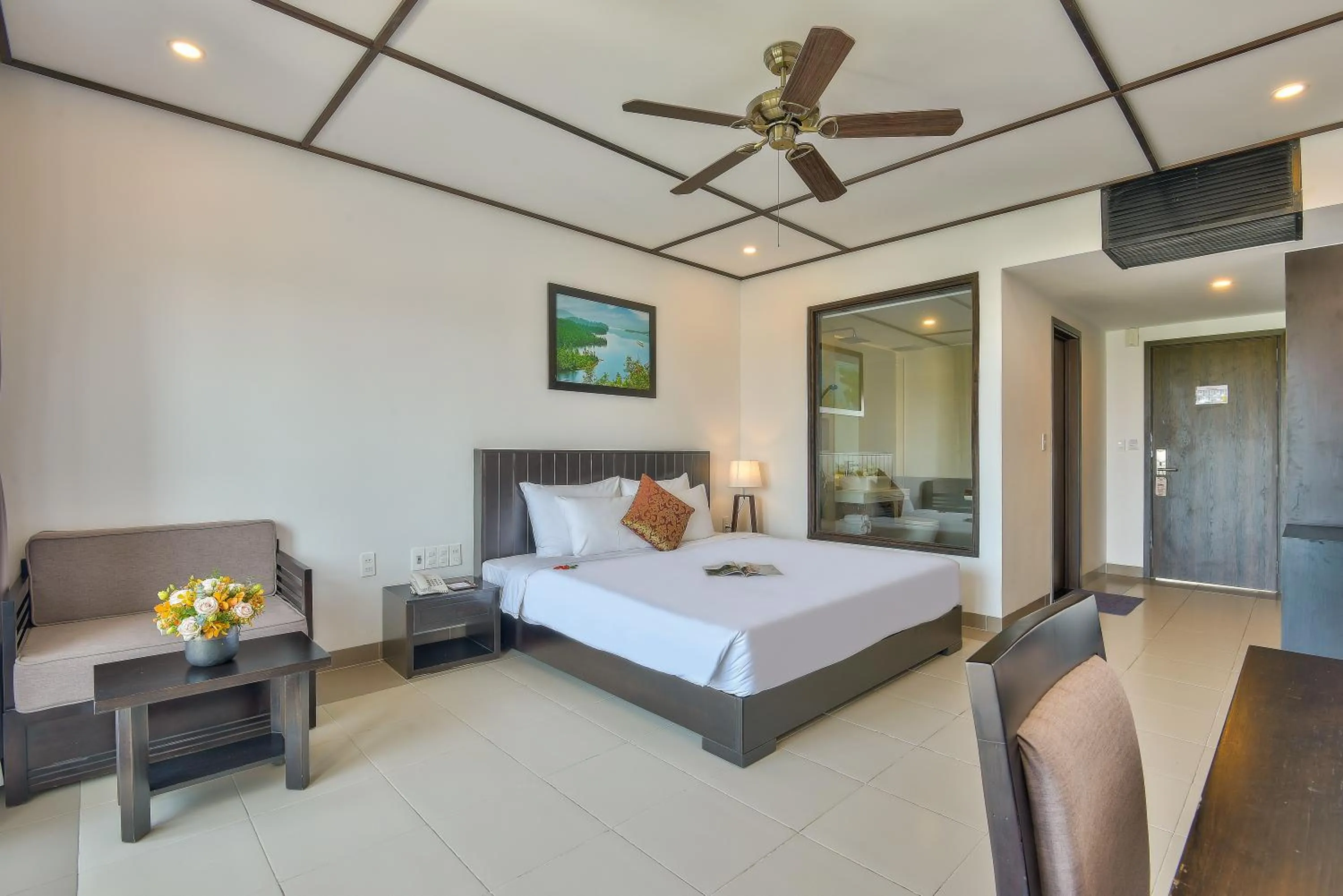 Photo of the whole room, Bed in White Lotus Hotel Hoian