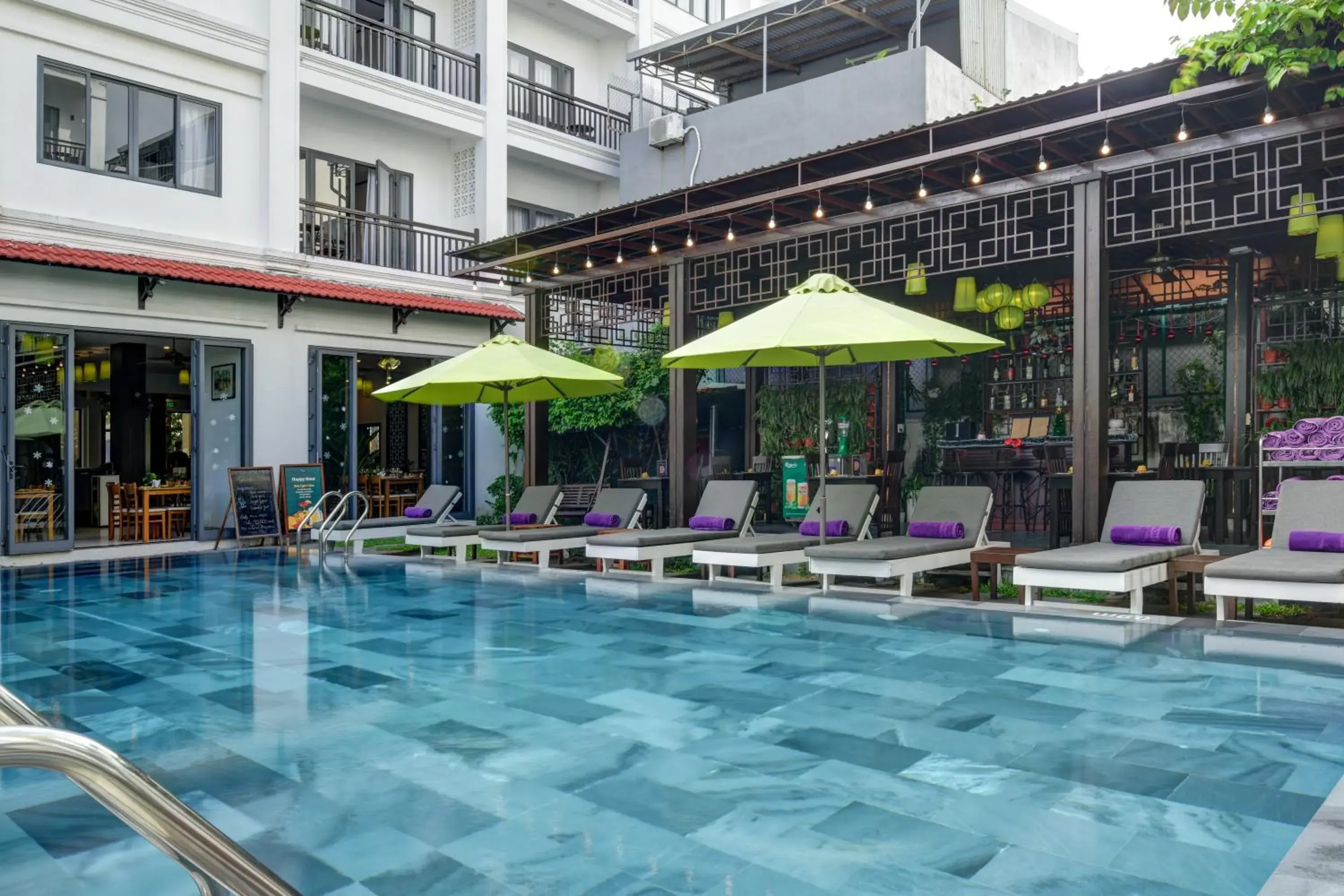 Swimming pool in White Lotus Hotel Hoian Swimming pool in White Lotus Hotel Hoian