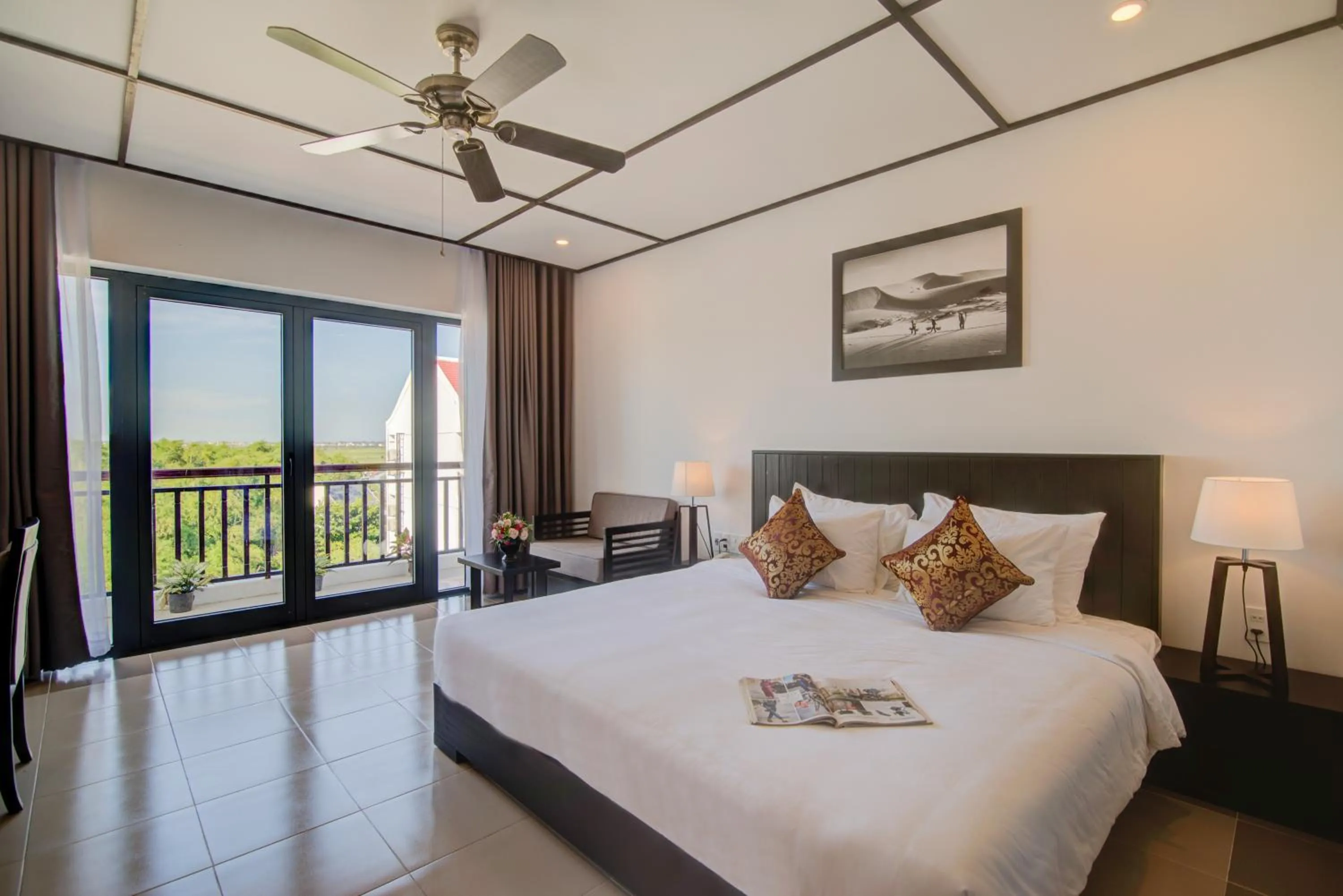 Property building, Bed in White Lotus Hotel Hoian