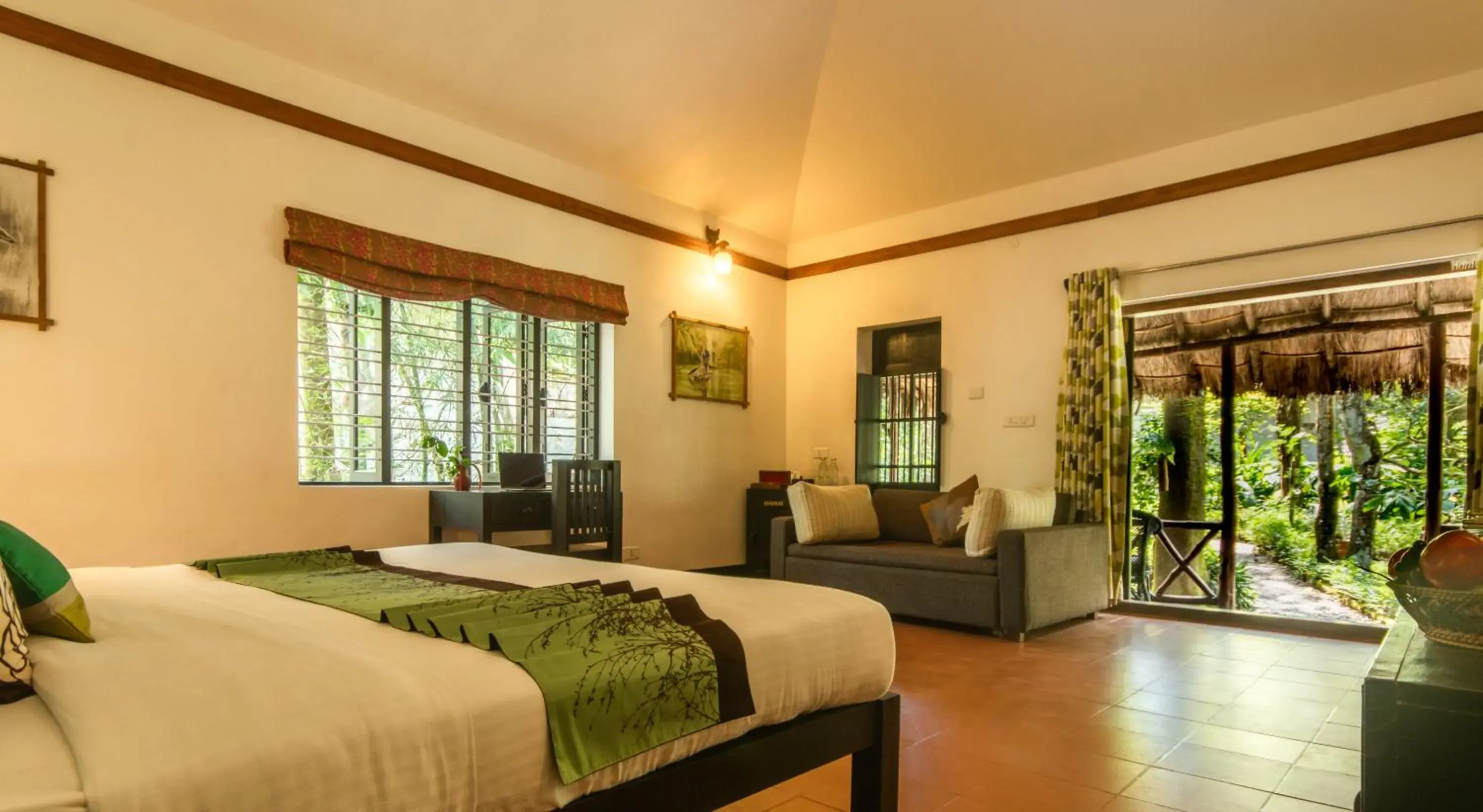 Bed in Amritara Shalimar Spice Garden Resort & Spa Bed in Amritara Shalimar Spice Garden Resort & Spa