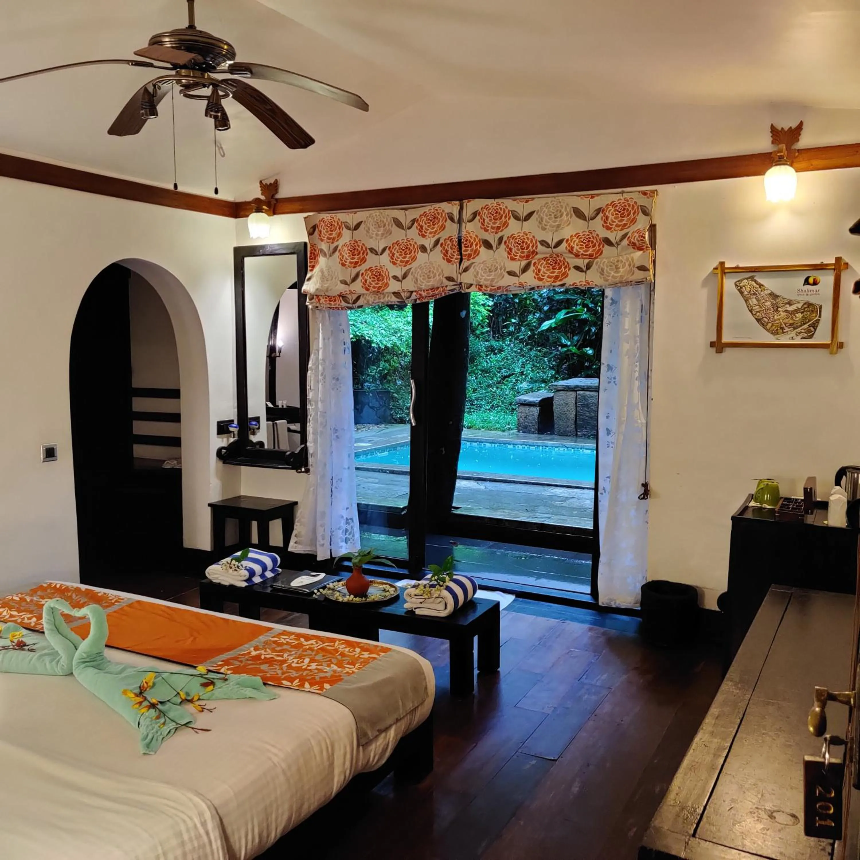 Bedroom, Bed in Amritara Shalimar Spice Garden Resort & Spa