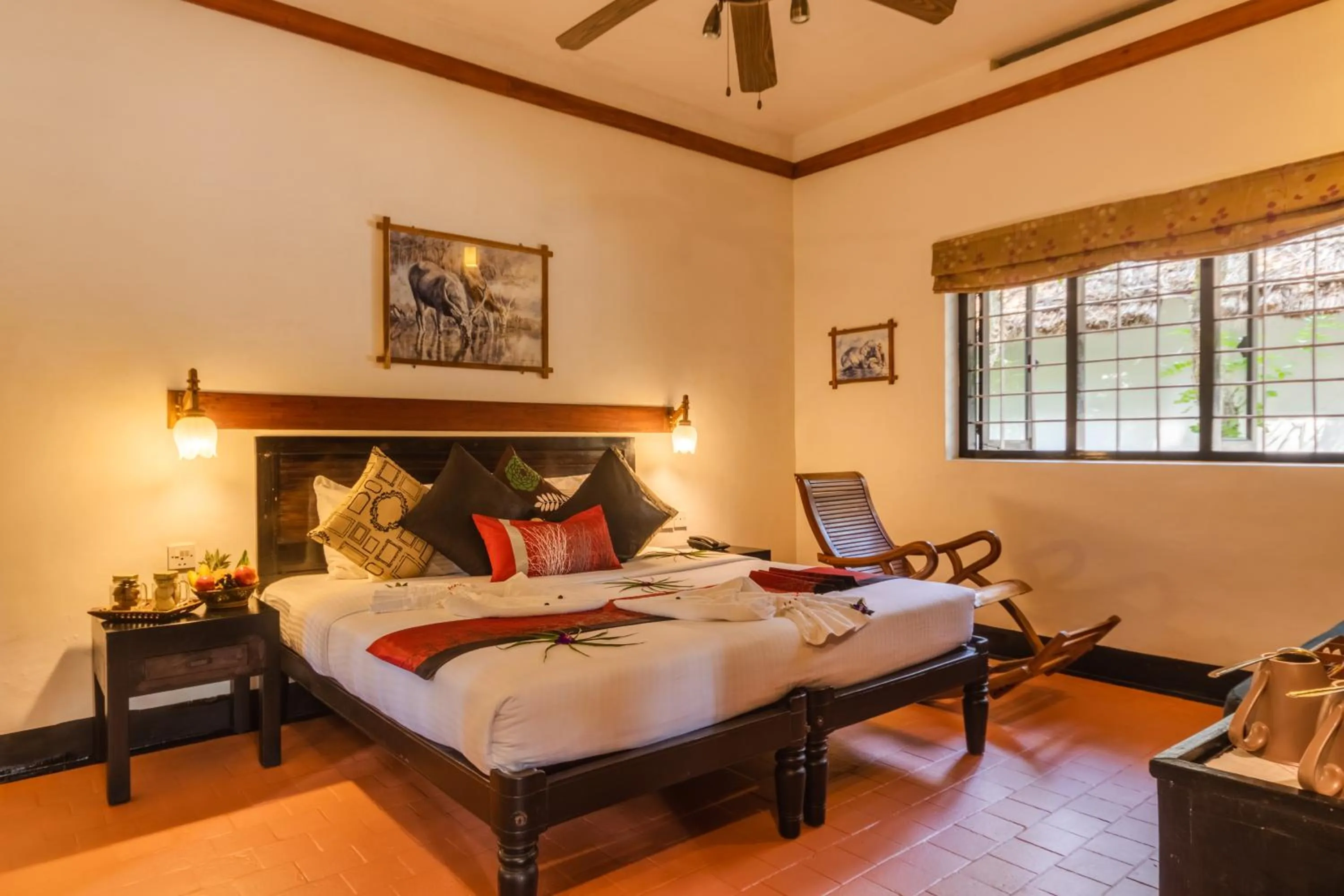 Bed in Amritara Shalimar Spice Garden Resort & Spa