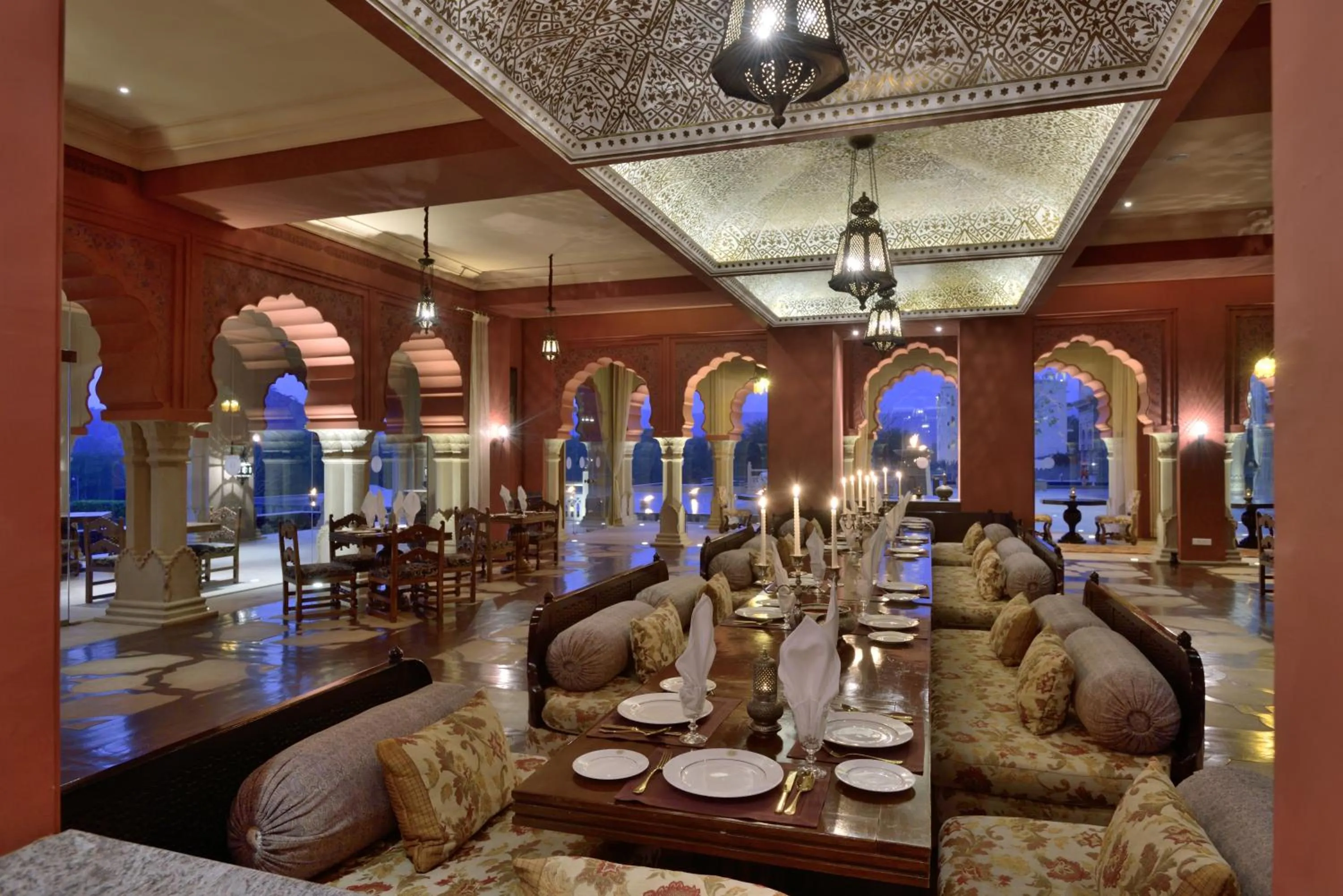 Restaurant/places to eat in Fairmont Jaipur