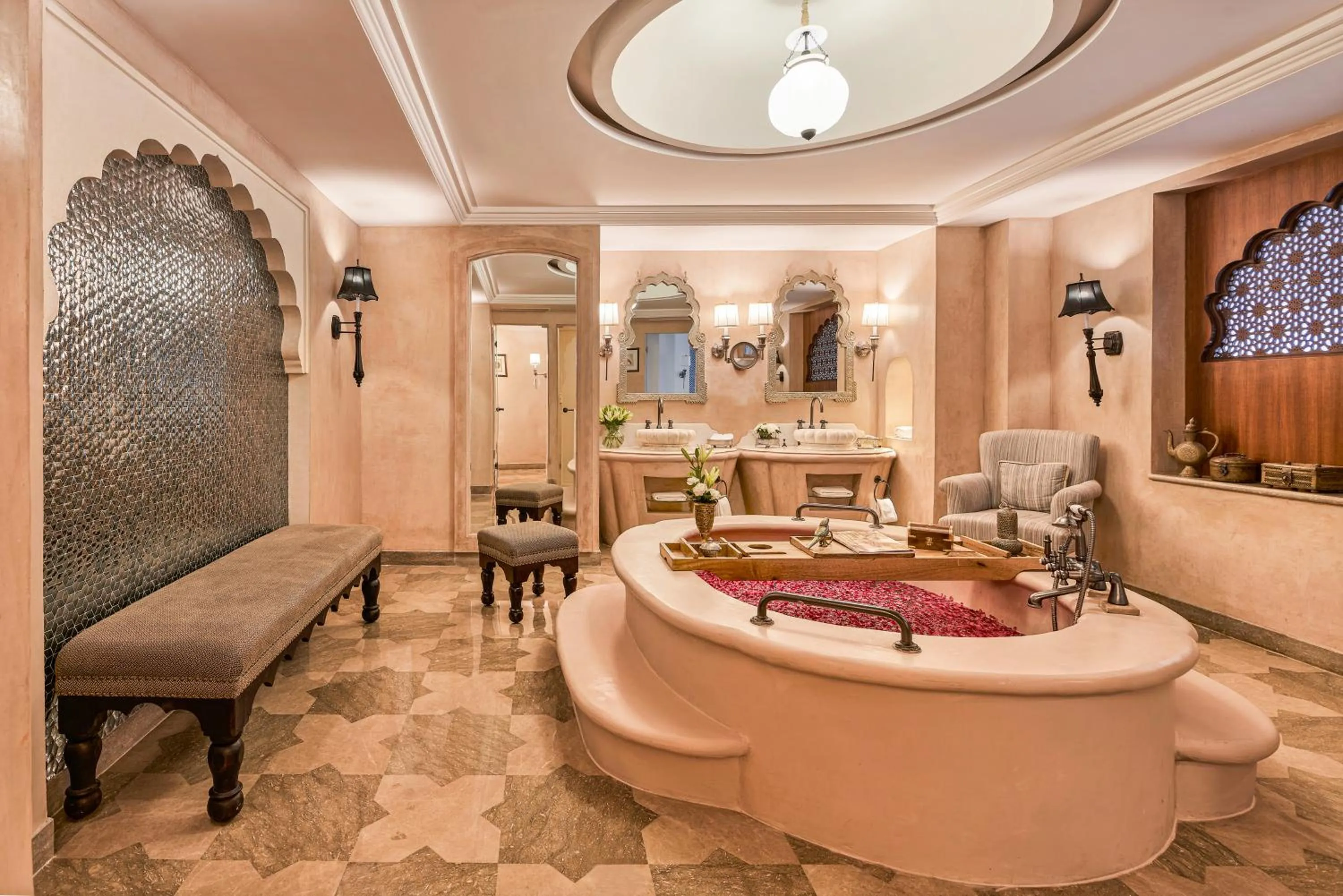 Bathroom in Fairmont Jaipur