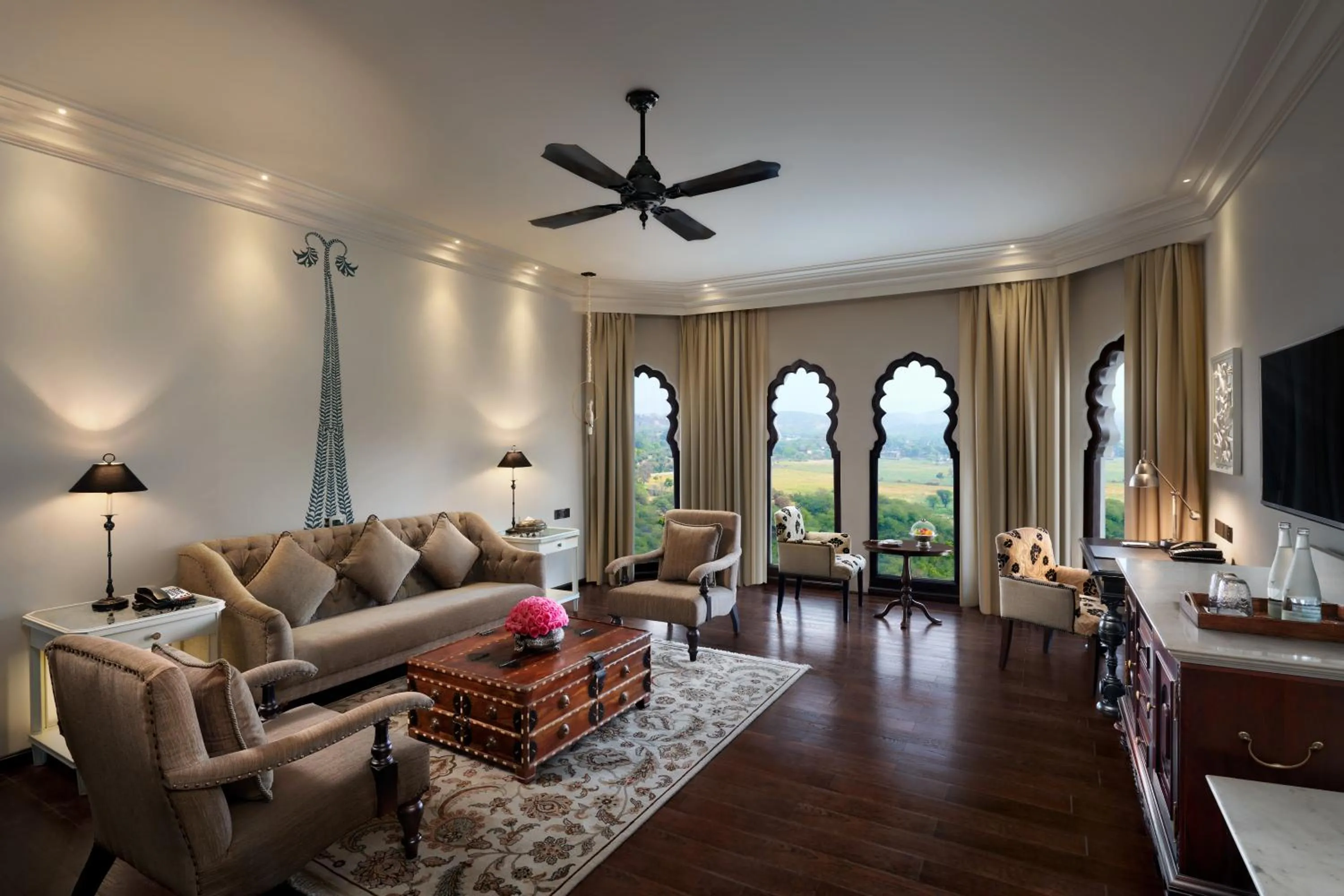 Living room in Fairmont Jaipur