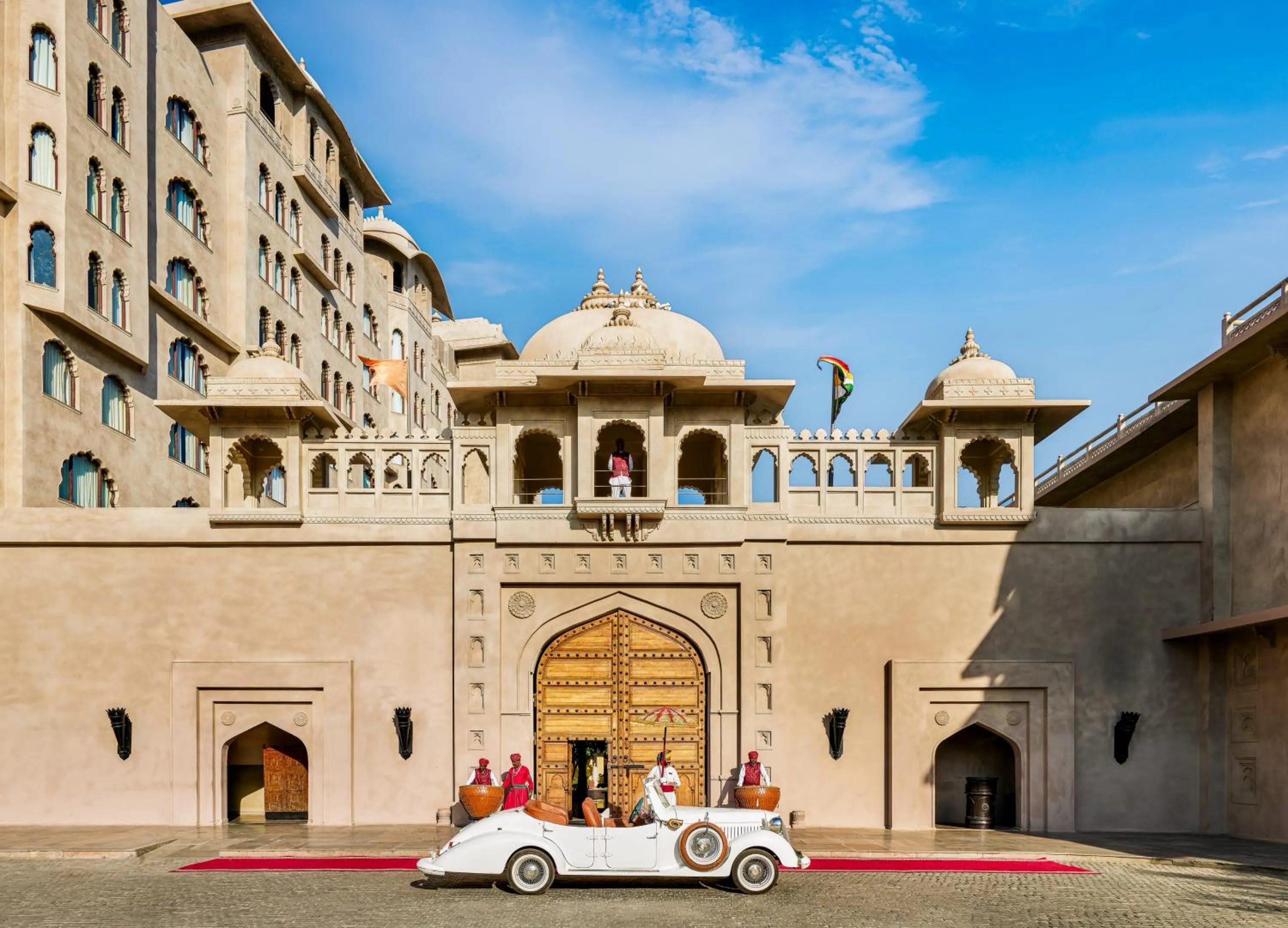 Facade/entrance in Fairmont Jaipur