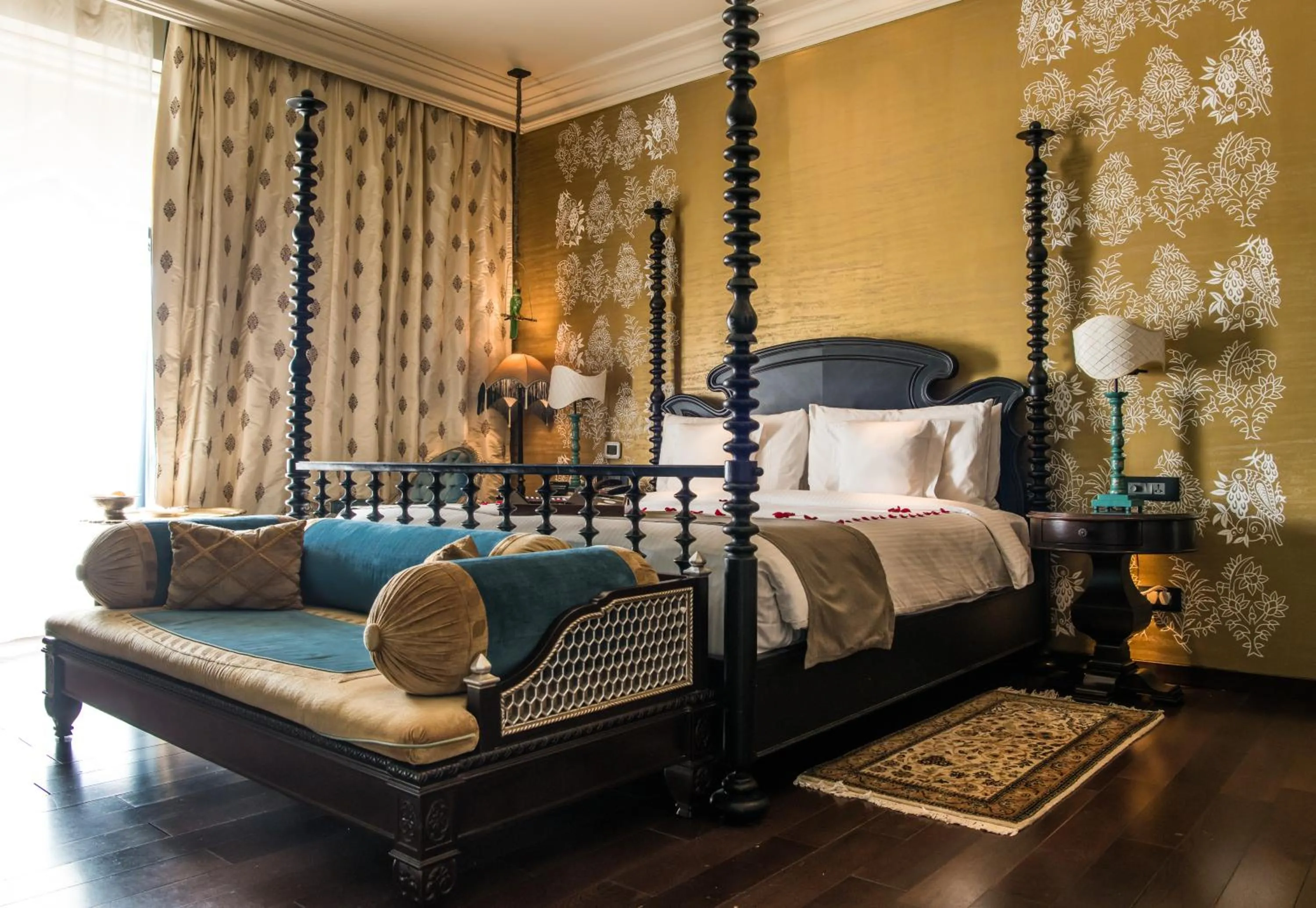 Bed in Fairmont Jaipur