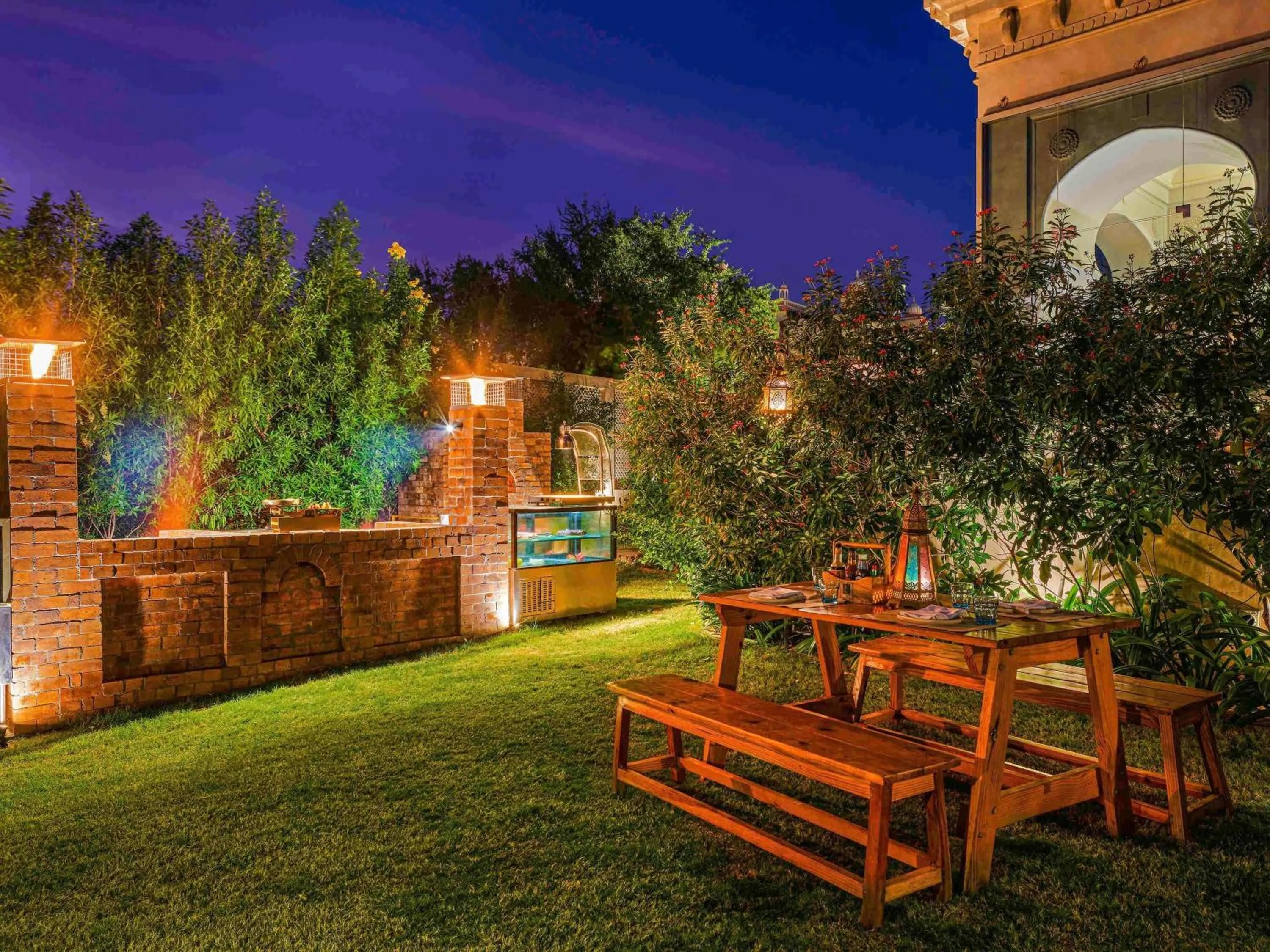 Restaurant/places to eat in Fairmont Jaipur