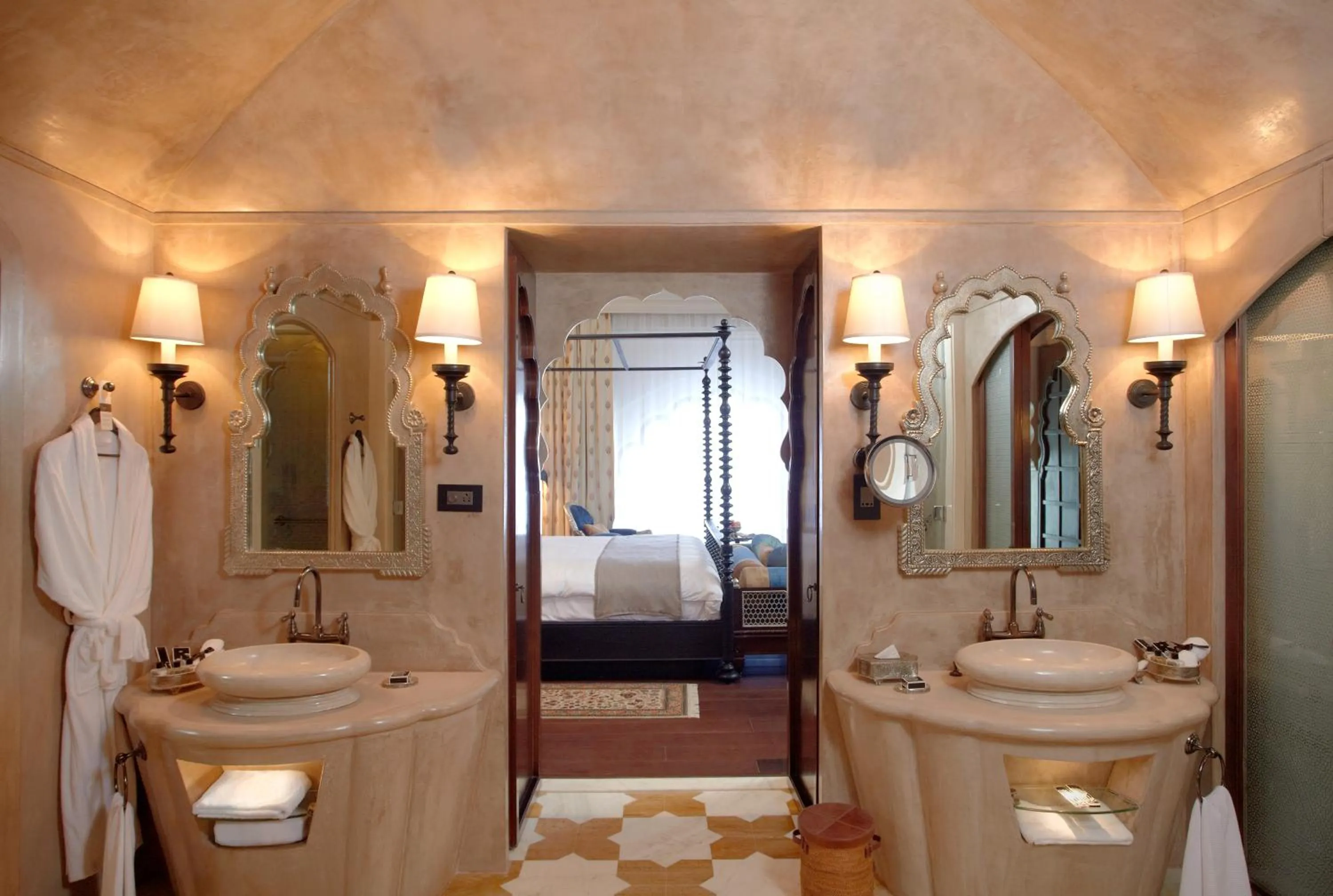 Bathroom in Fairmont Jaipur
