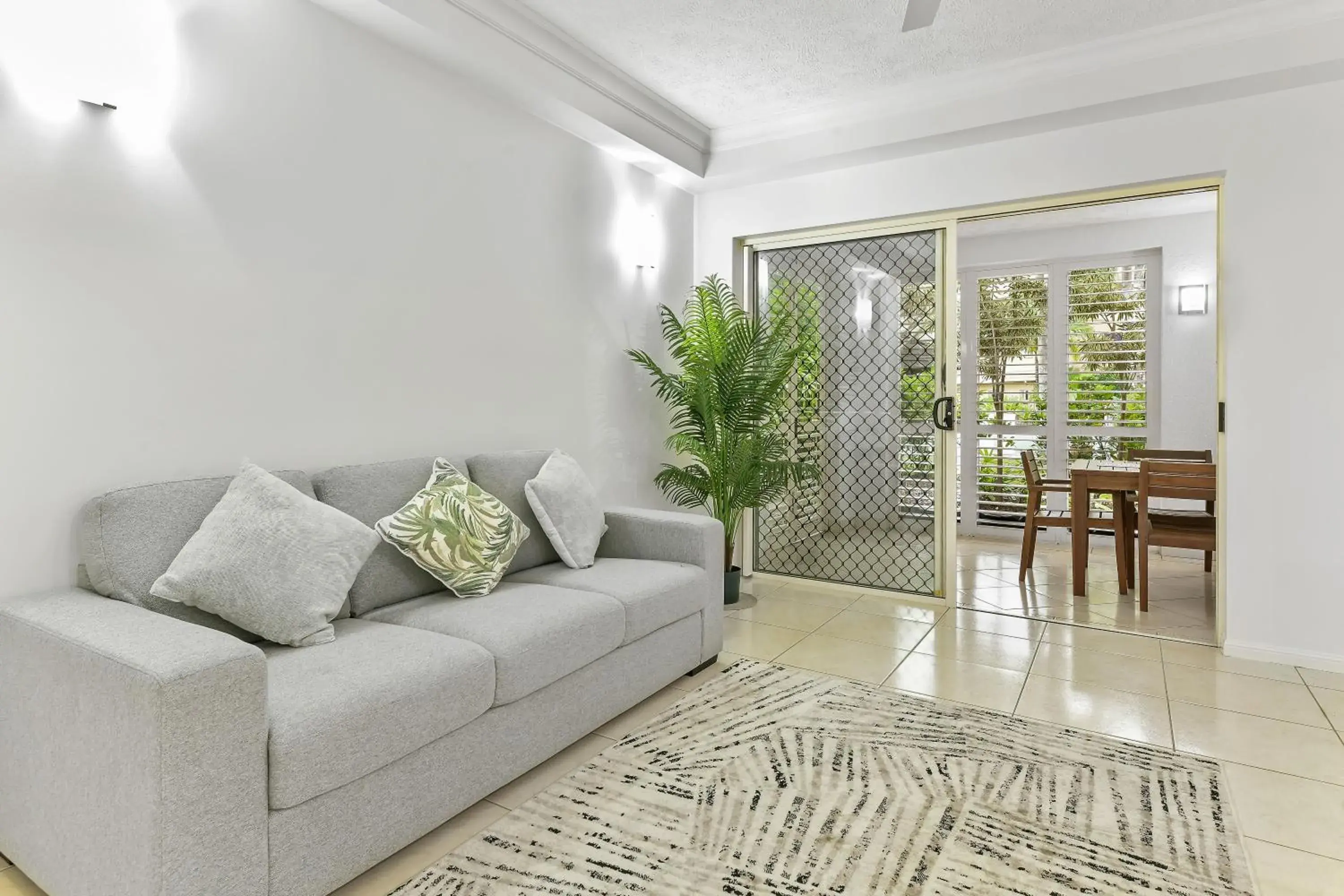 Three-Bedroom Apartment in The Lakes Resort Cairns Three-Bedroom Apartment in The Lakes Resort Cairns