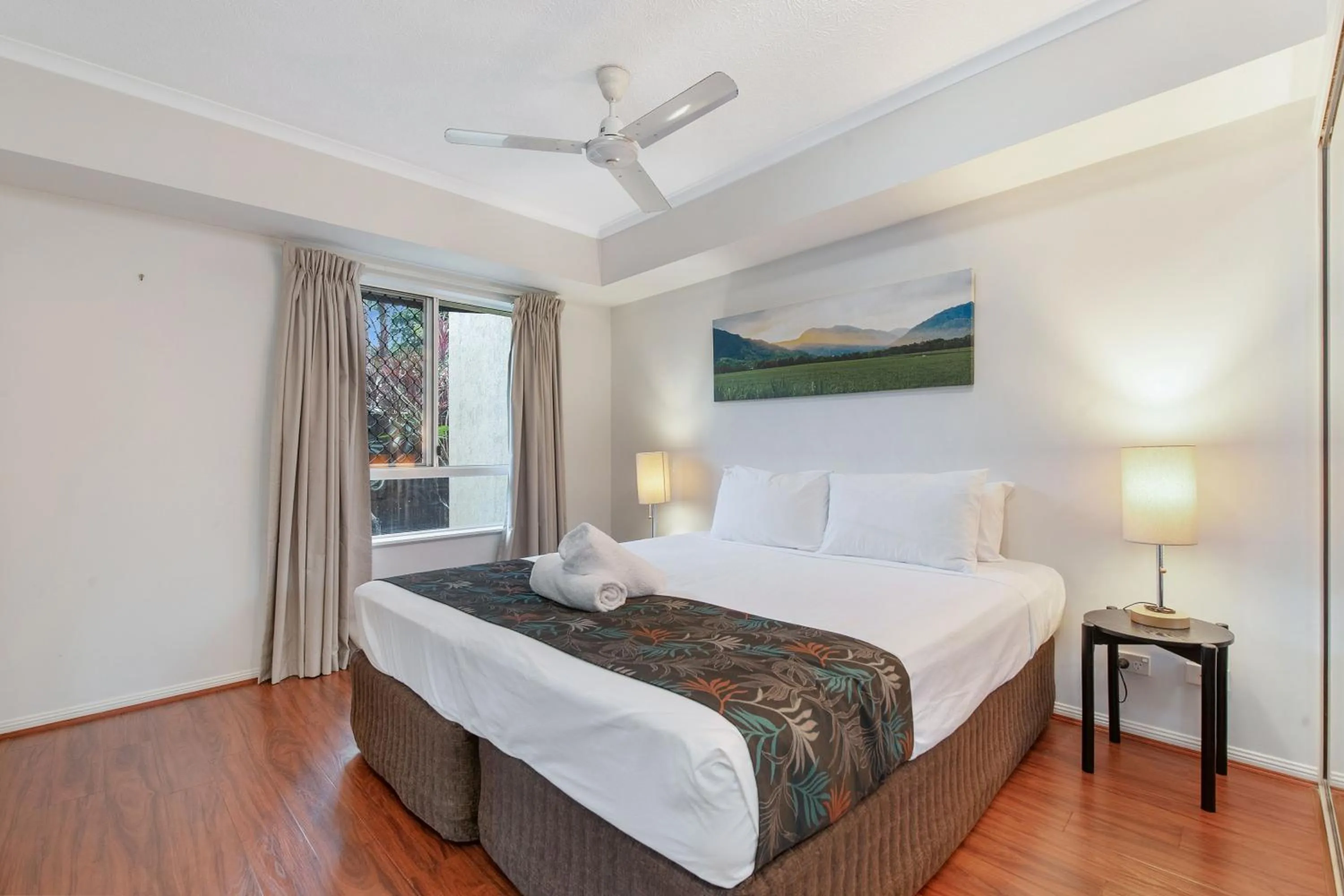 Bedroom, Bed in The Lakes Resort Cairns