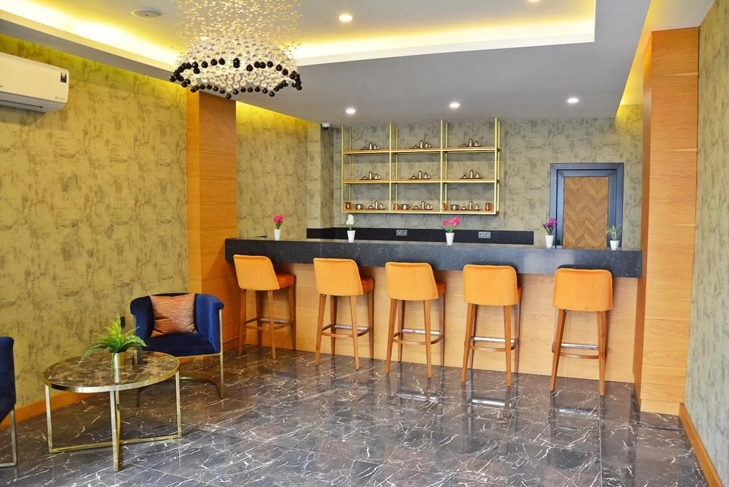 Lobby or reception in 61 Park Hotel