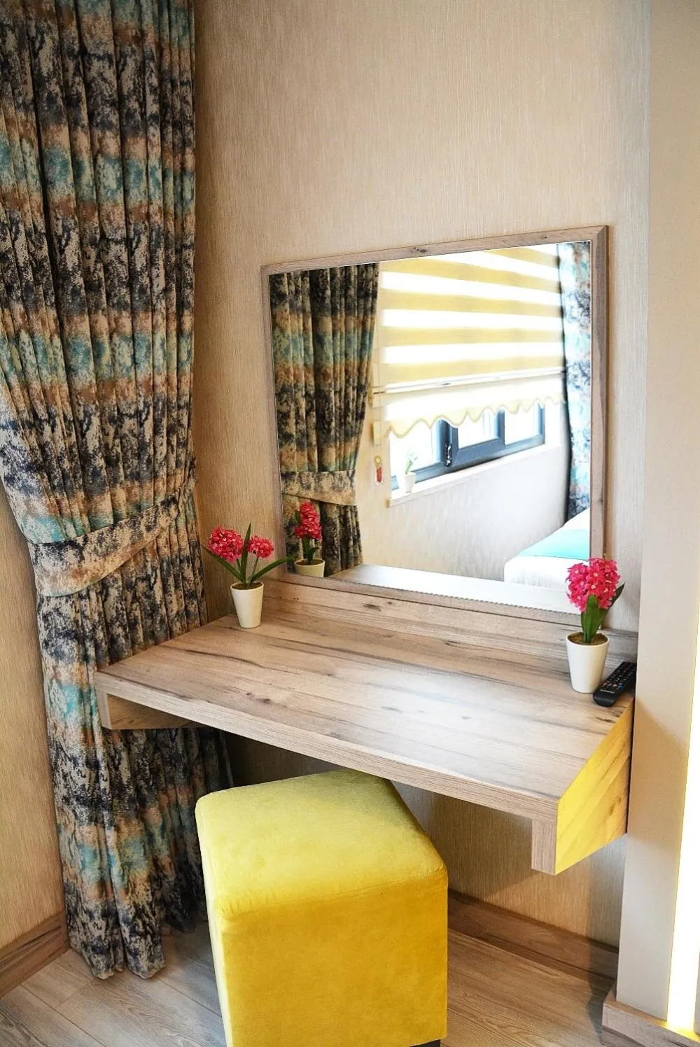 Decorative detail in 61 Park Hotel