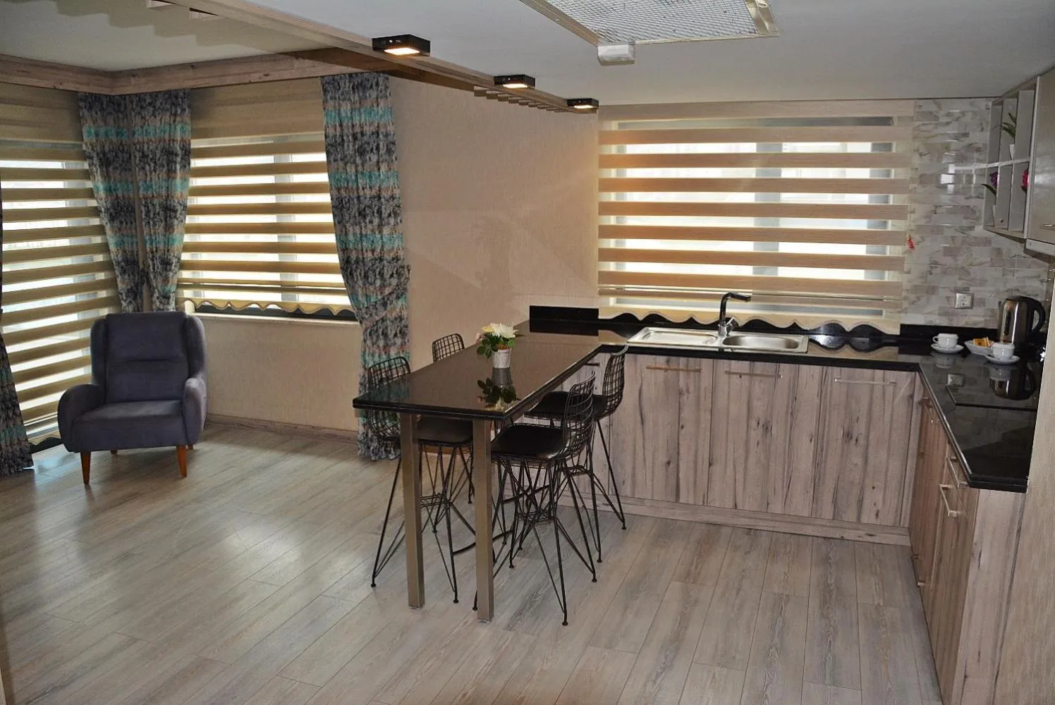 Kitchen or kitchenette in 61 Park Hotel