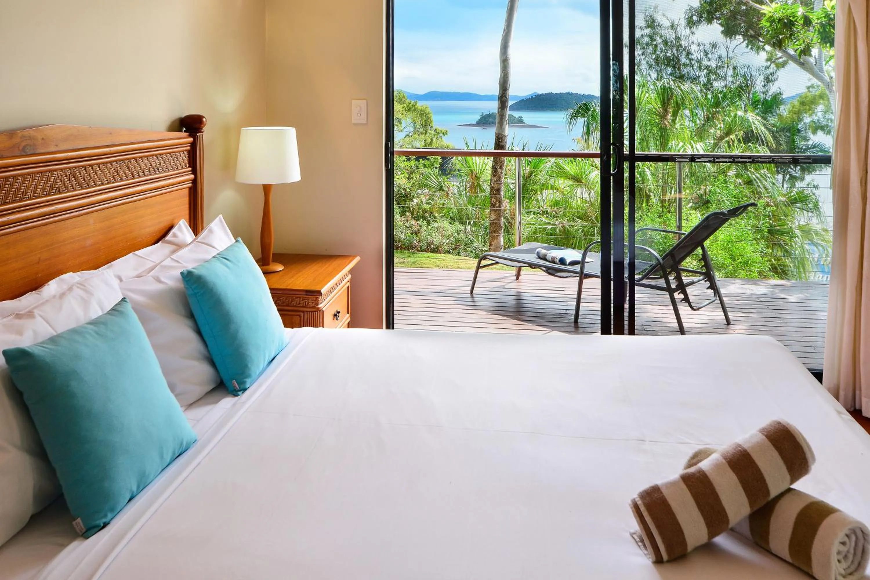 Bedroom, Bed in Hamilton Island Holiday Homes