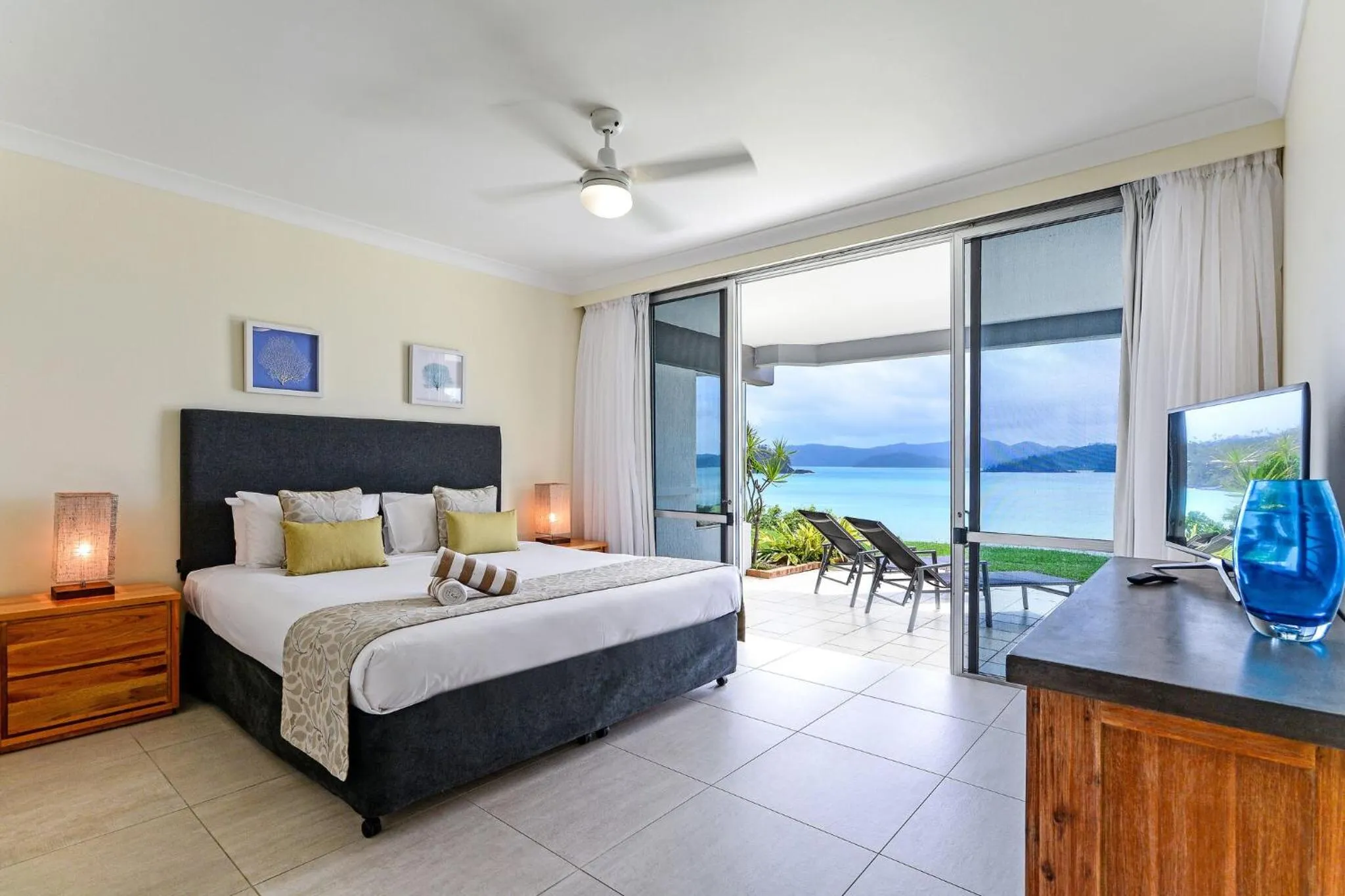 Bedroom, Bed in Hamilton Island Holiday Homes