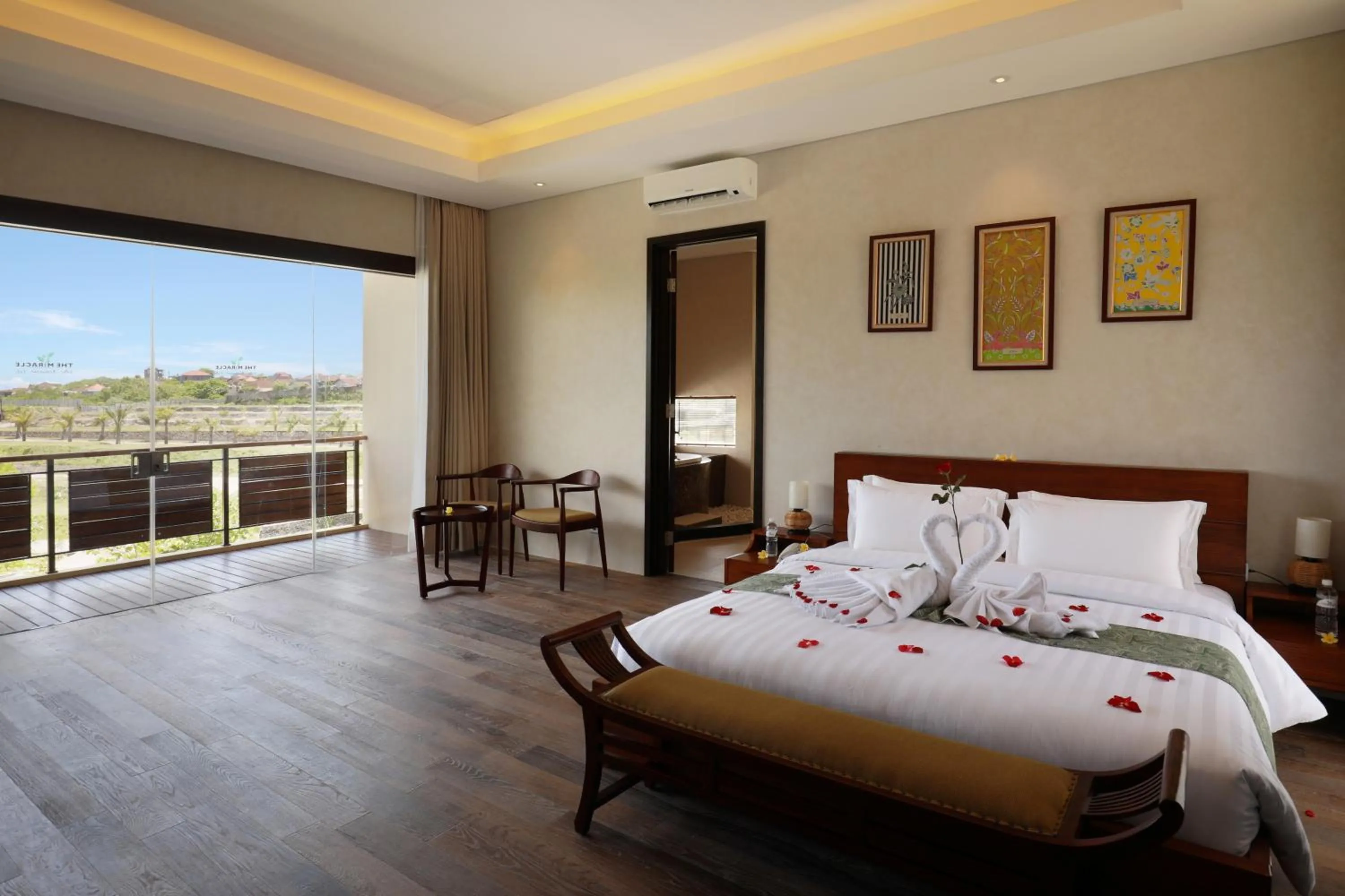 Bedroom, Bed in The Miracle Villa Nusa Dua