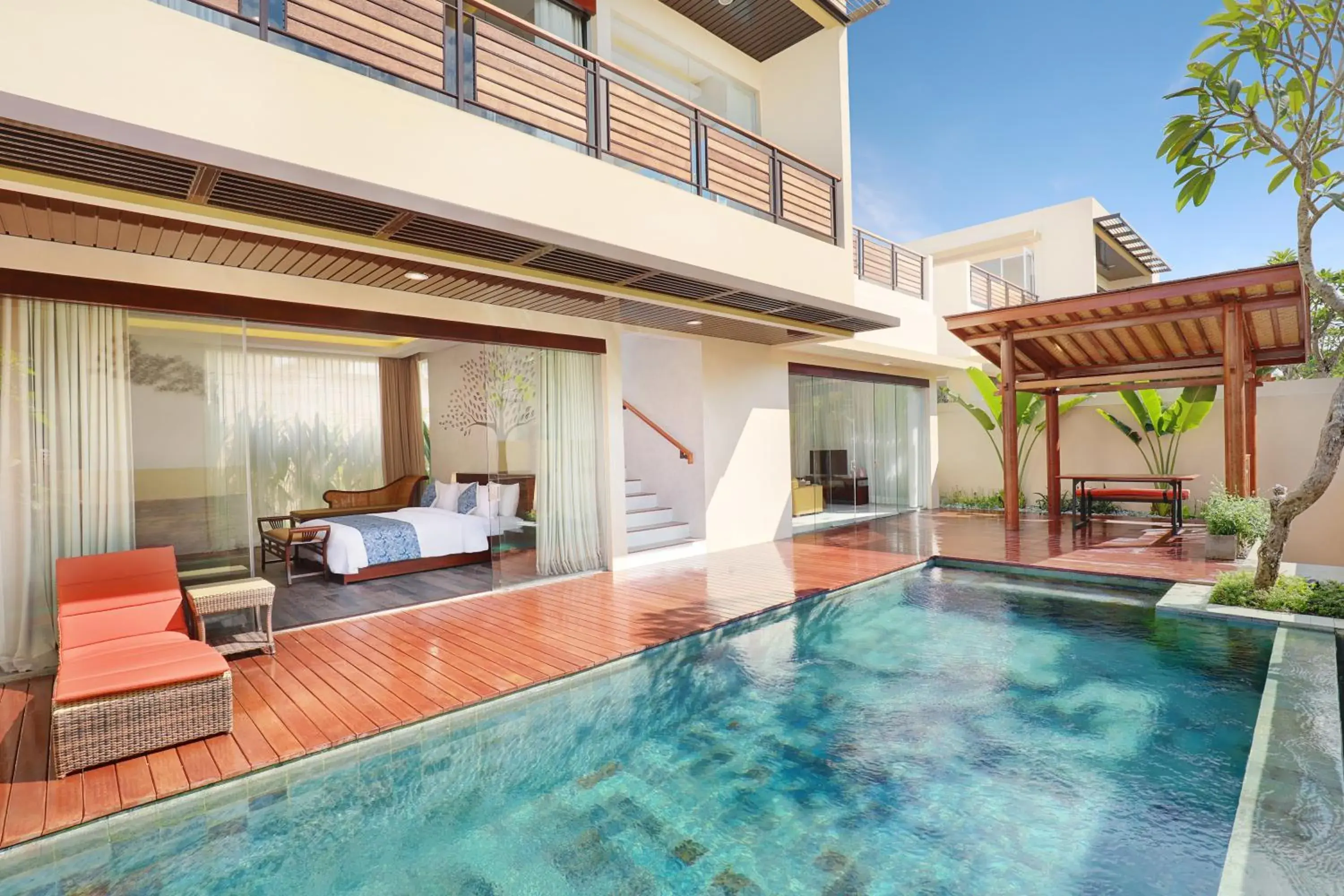 Swimming pool in The Miracle Villa Nusa Dua Swimming pool in The Miracle Villa Nusa Dua