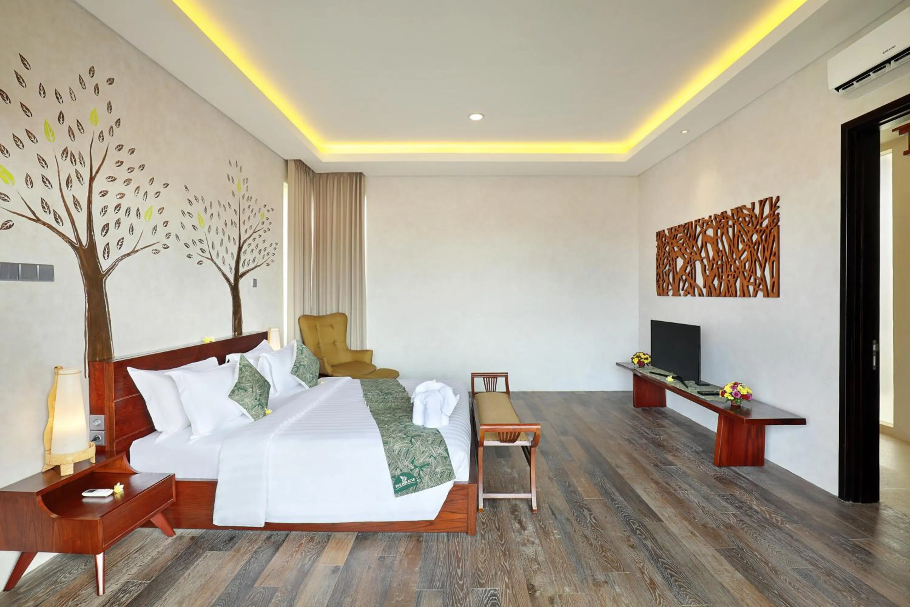 Bedroom, Bed in The Miracle Villa Nusa Dua