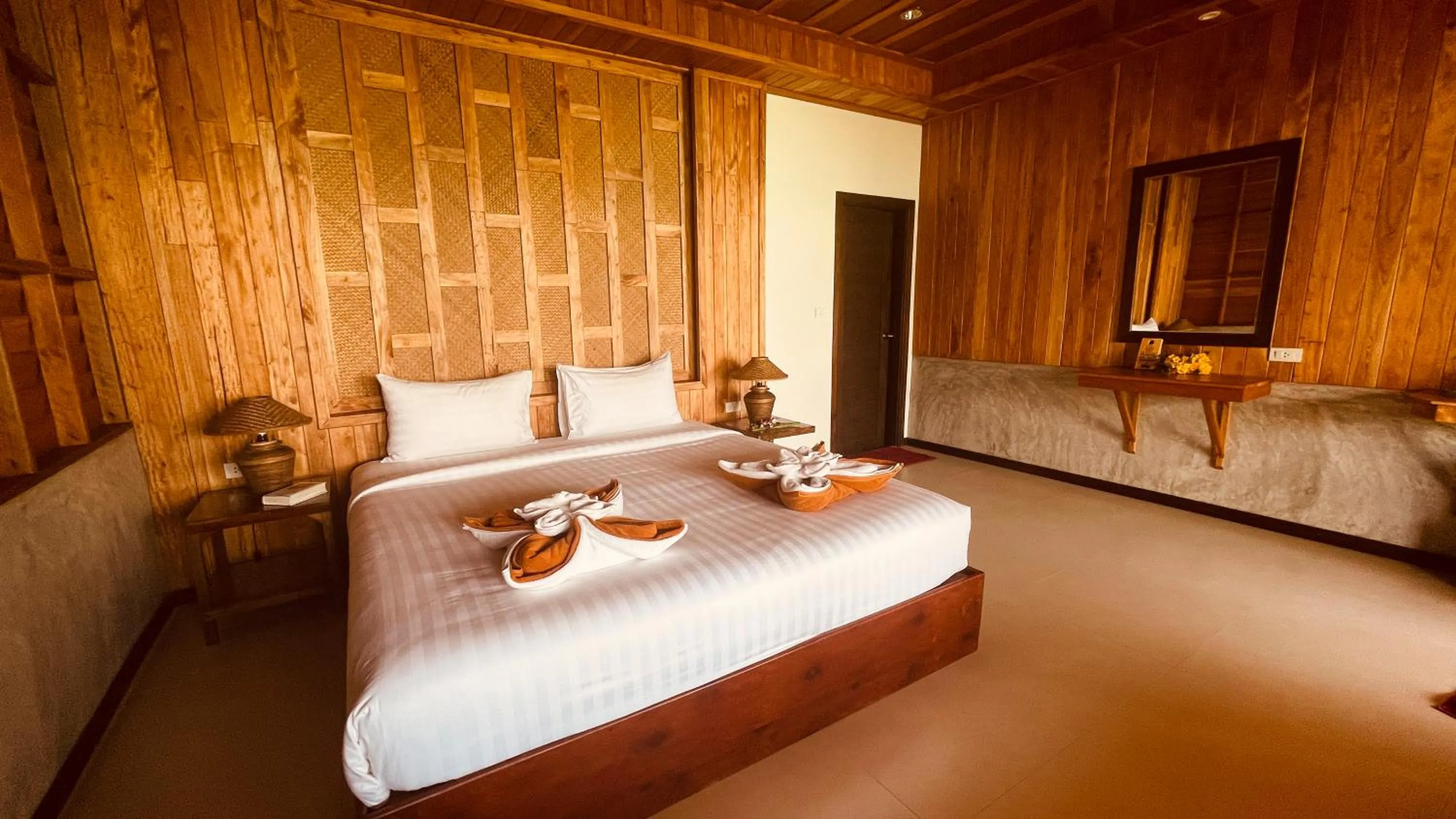 Bed in Koh Tao Relax Freedom Beach Resort