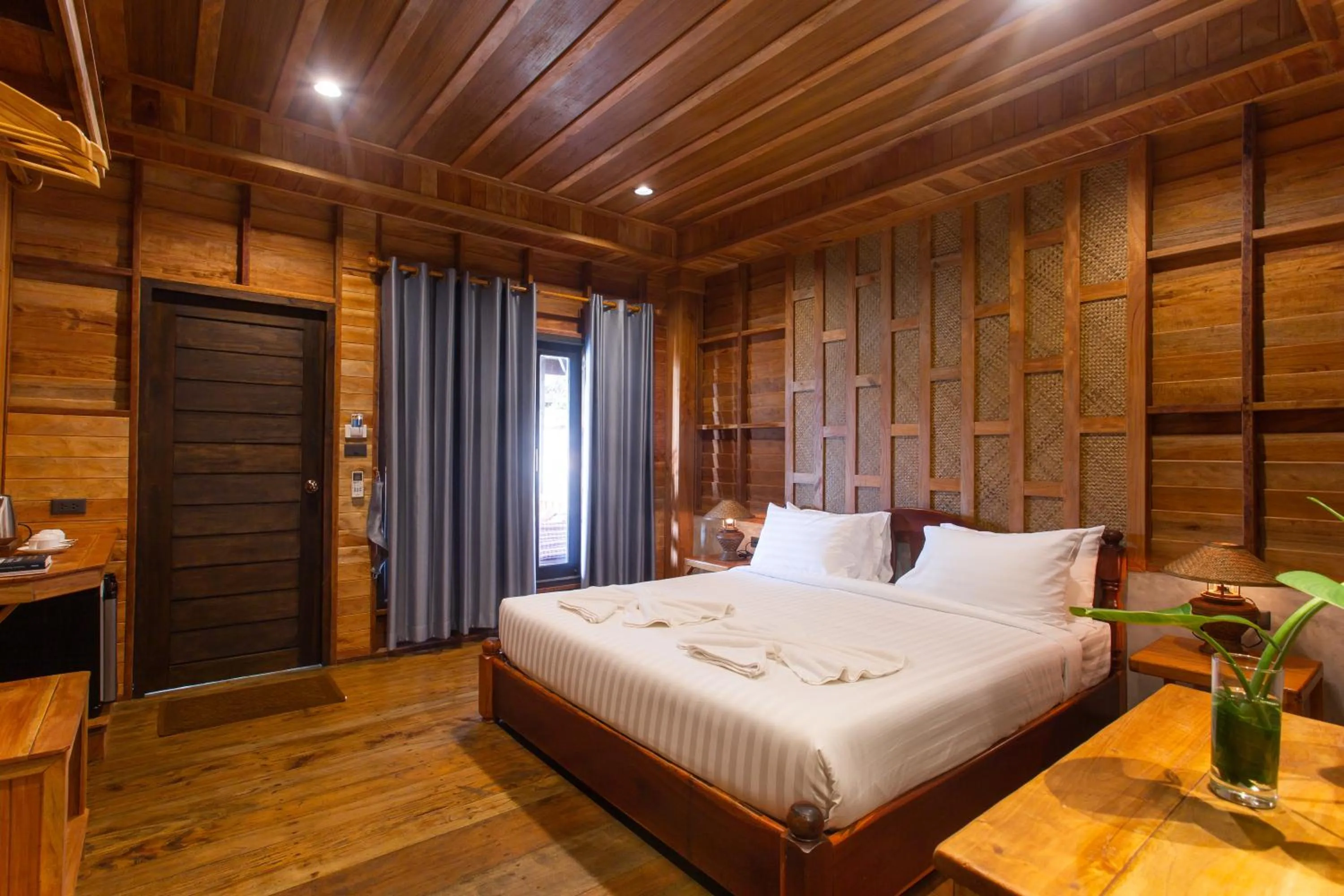 Bedroom, Bed in Koh Tao Relax Freedom Beach Resort