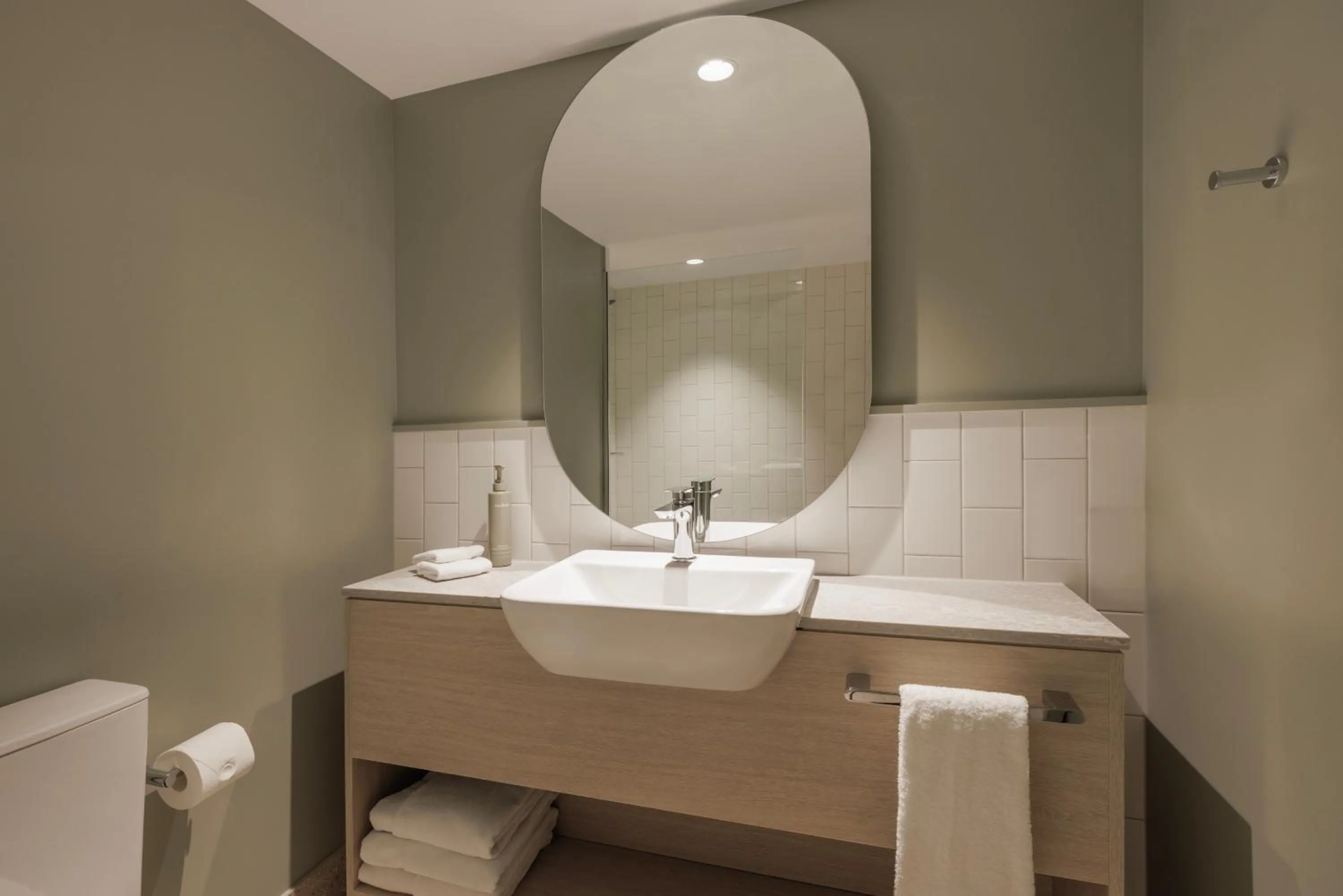 Toilet in Pacific Hotel Cairns