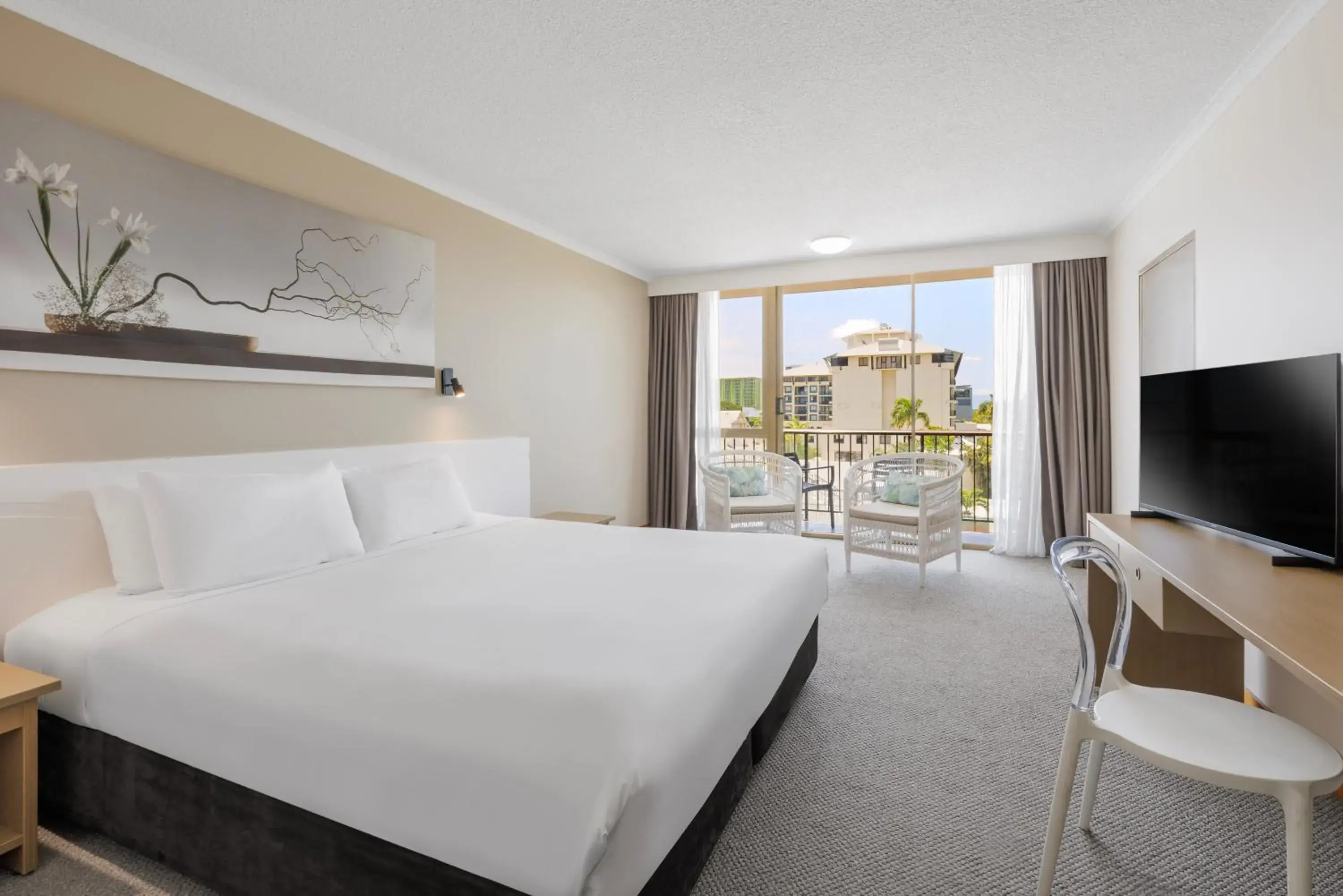 Bed in Pacific Hotel Cairns Bed in Pacific Hotel Cairns