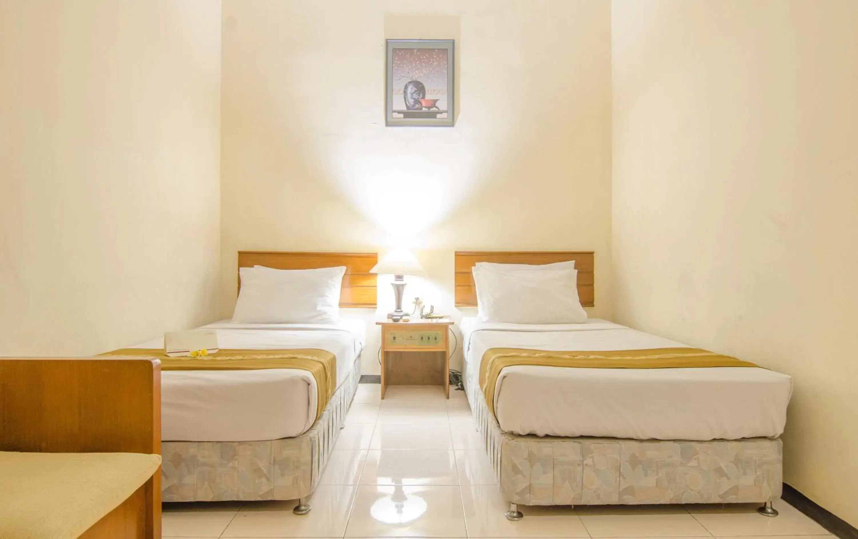 Twin Room in Hotel Montana Dua Malang Twin Room in Hotel Montana Dua Malang