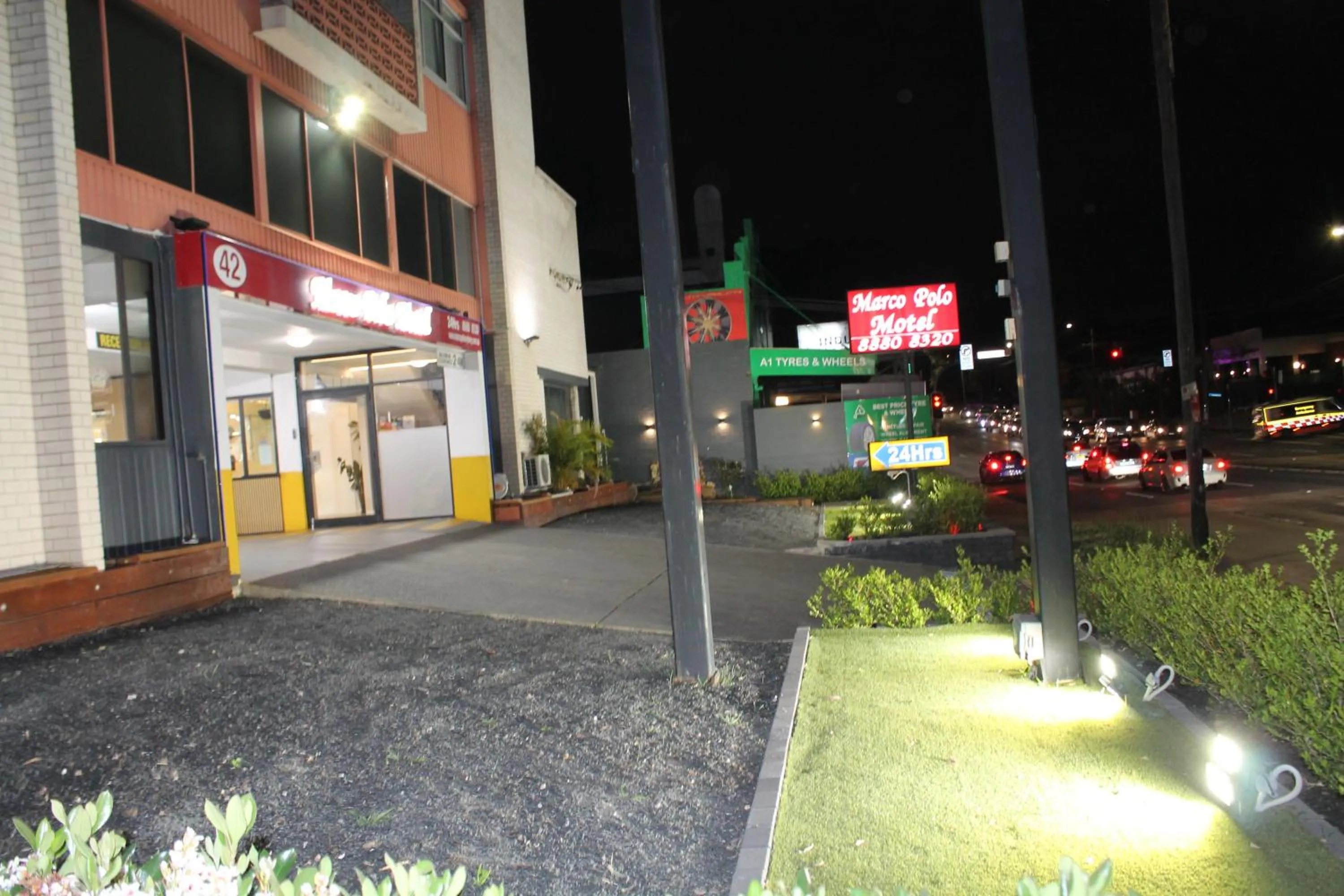 Property building in Marco Polo Motor Inn Sydney Hotel