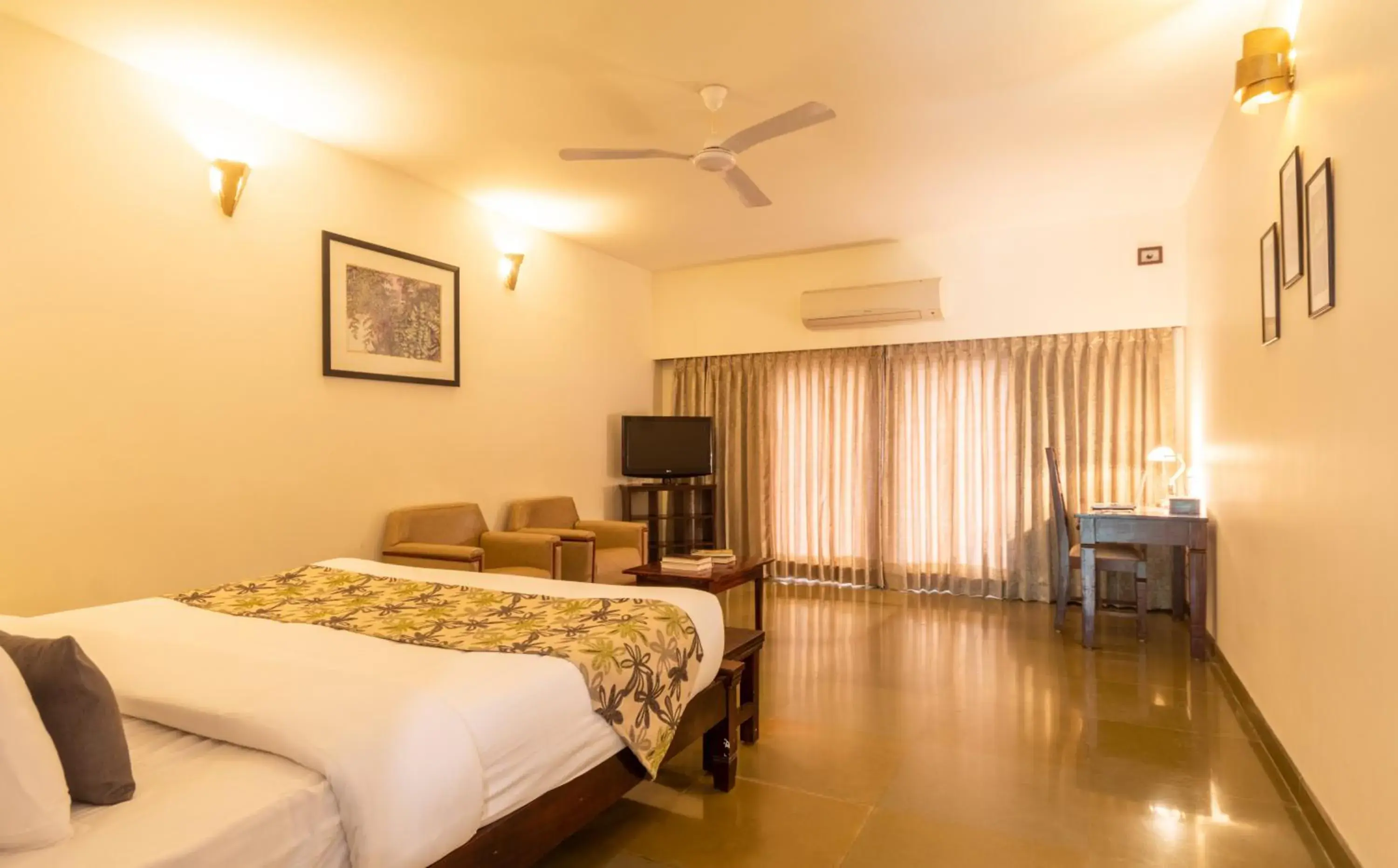 Executive Room with Balcony - Coffee with Cookies - Free Bicycles rides and Evening Tea in Amritara Ambatty Greens Resort Executive Room with Balcony - Coffee with Cookies - Free Bicycles rides and Evening Tea in Amritara Ambatty Greens Resort
