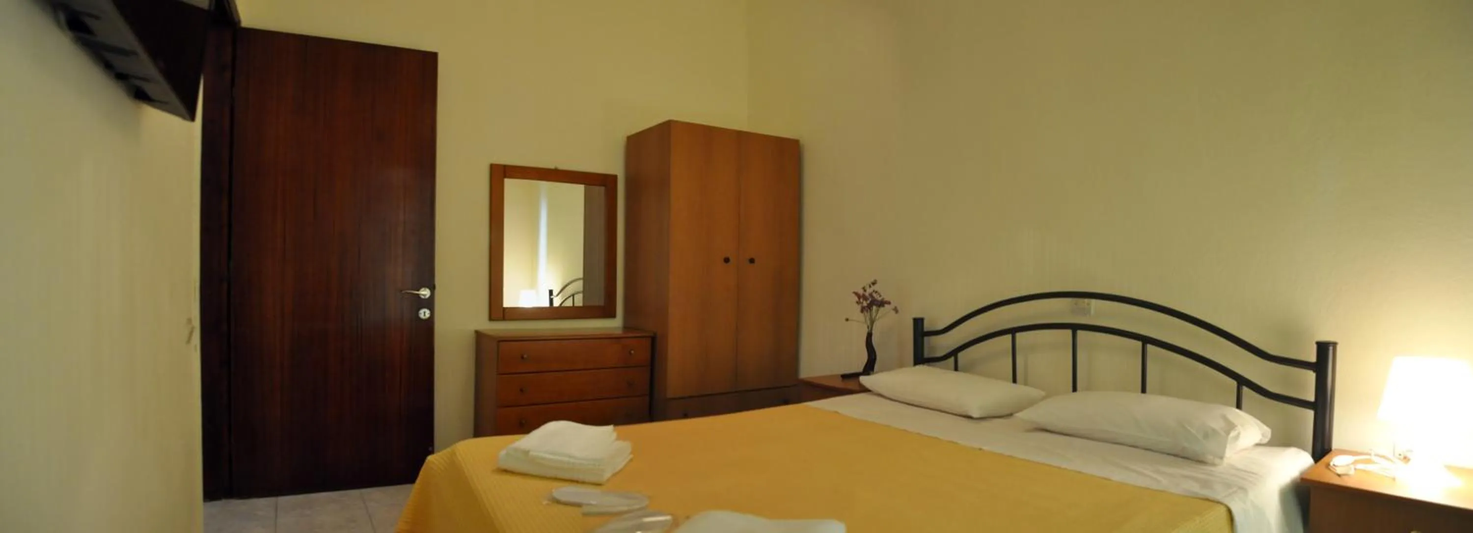 Bedroom in Kokkos Brothers