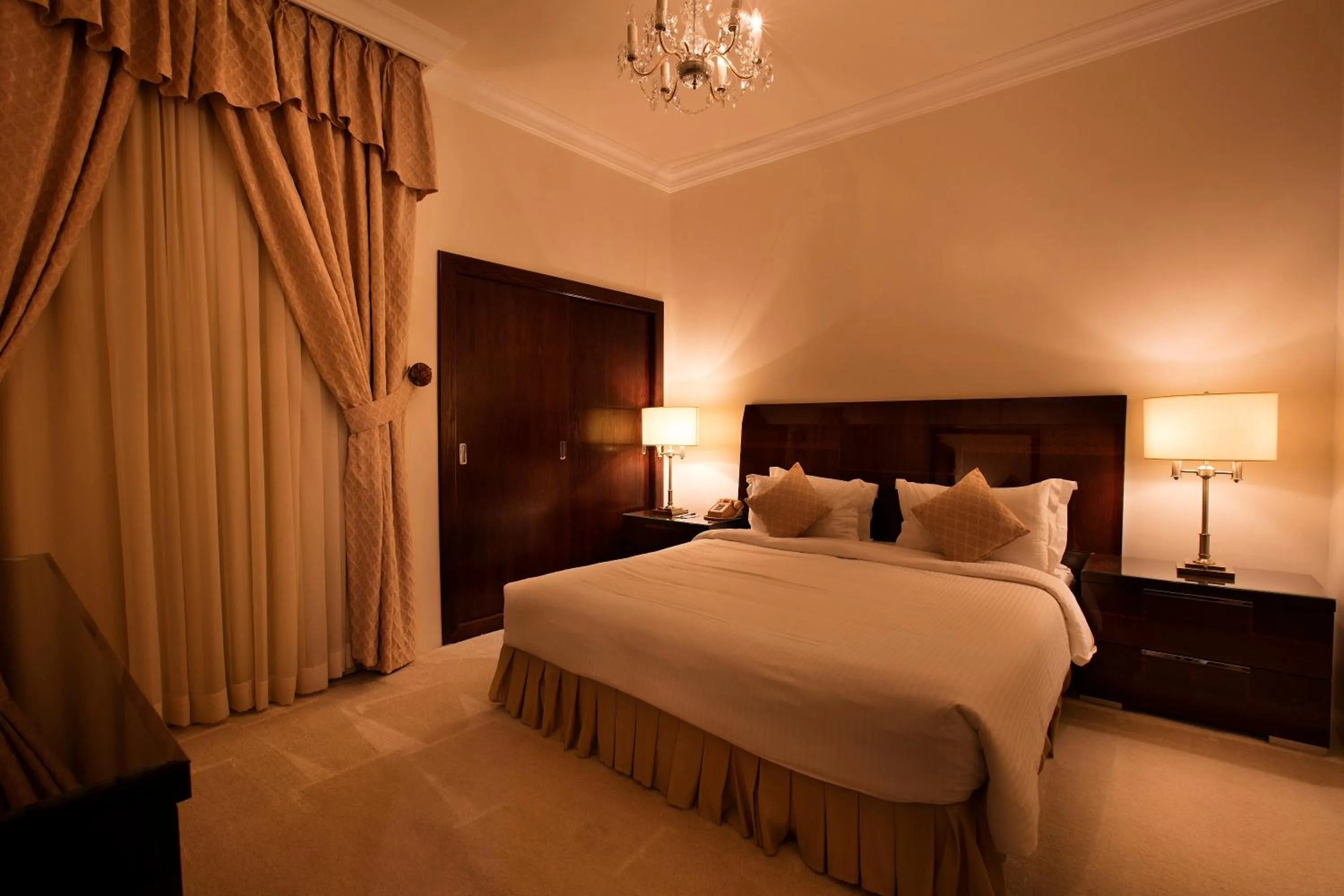 Photo of the whole room, Bed in Al Gosaibi Hotel - Villa