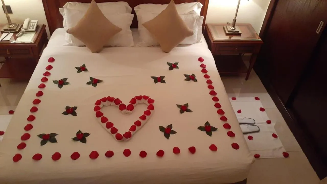 Bed in Al Gosaibi Hotel - Villa