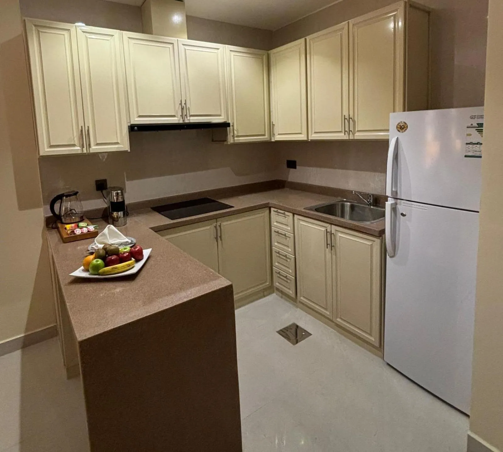 Kitchen or kitchenette in Al Gosaibi Hotel - Villa