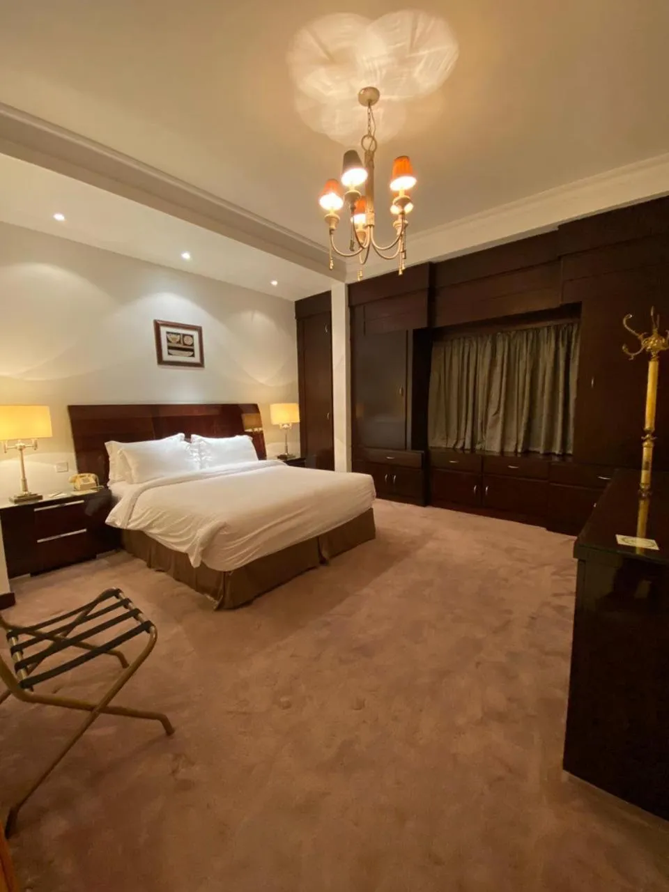 Bed in Al Gosaibi Hotel - Villa