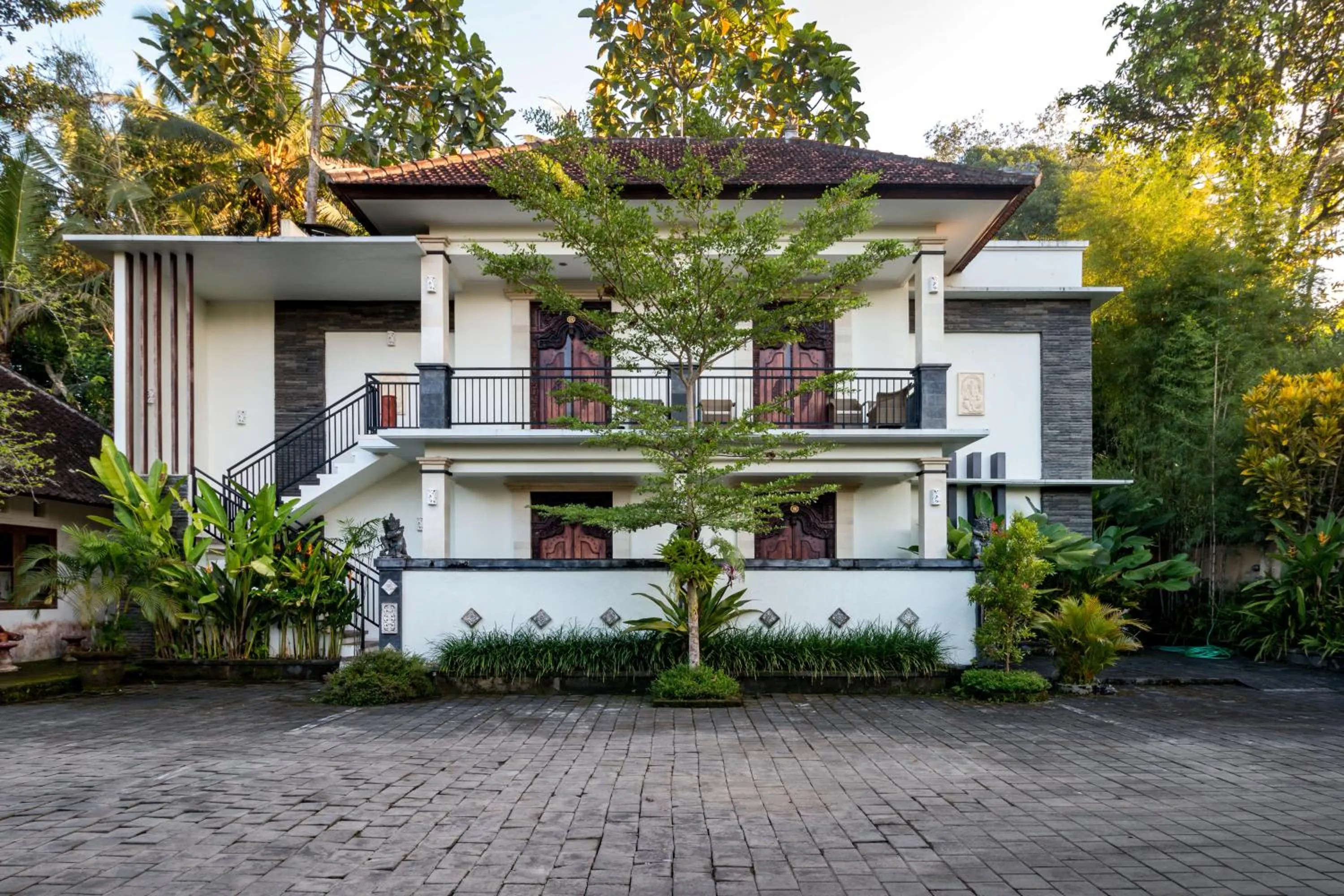 Property building in Villa Taman di Blayu by AGATA